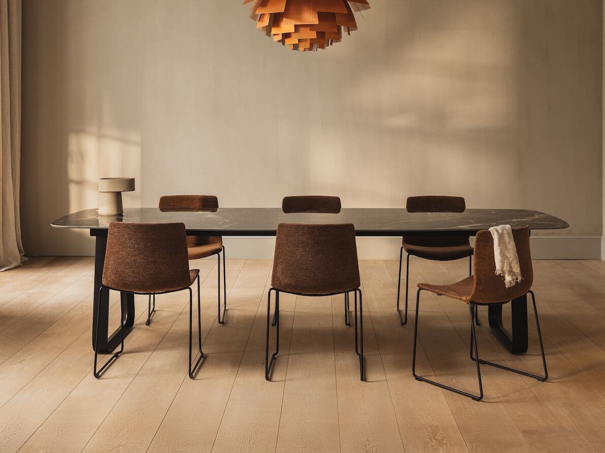 Joli
CURVE
Xeramica table — 1
