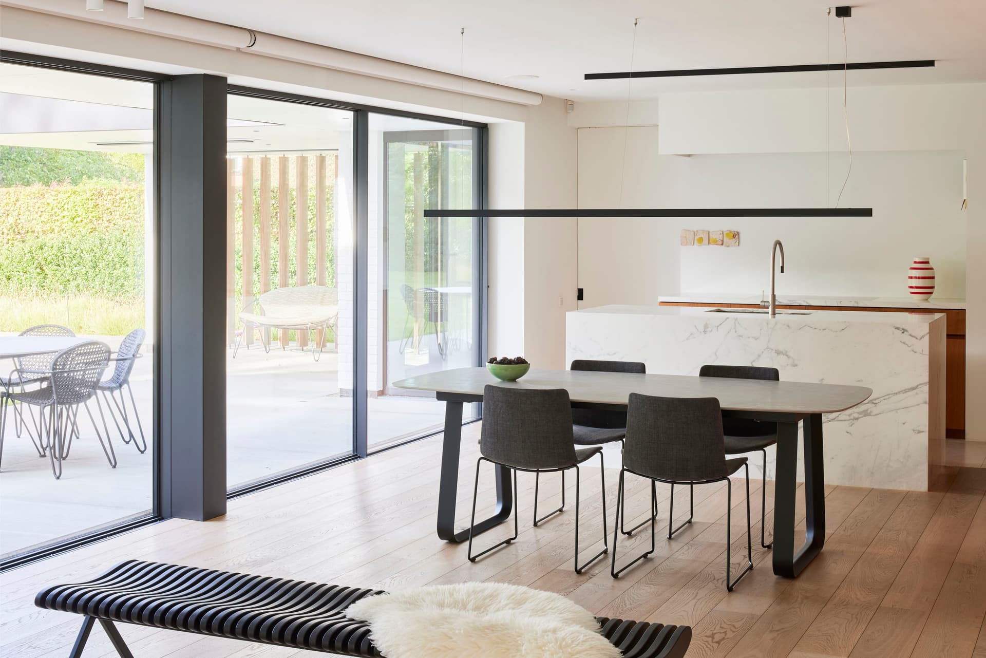 Joli
CURVE
Xeramica table — 4