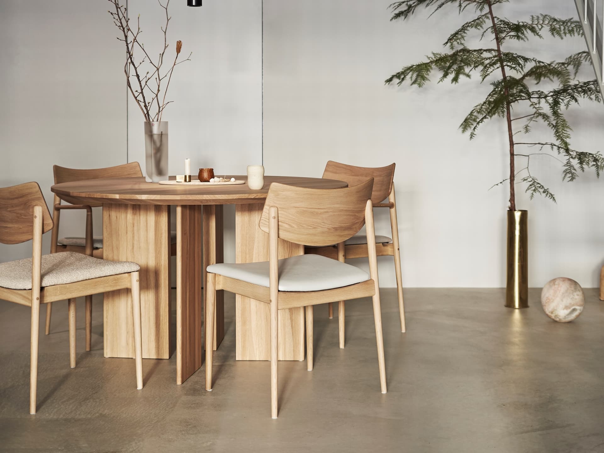 KARIMOKU
A-DC03
Wooden chair — 5