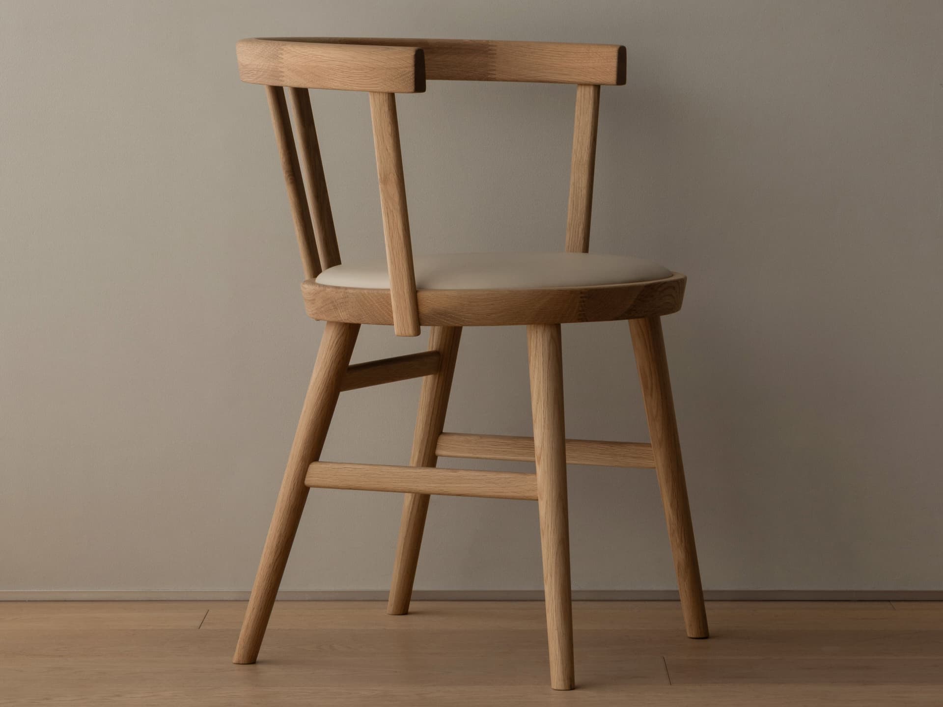 KARIMOKU
N-DC06
Wooden chair — 2