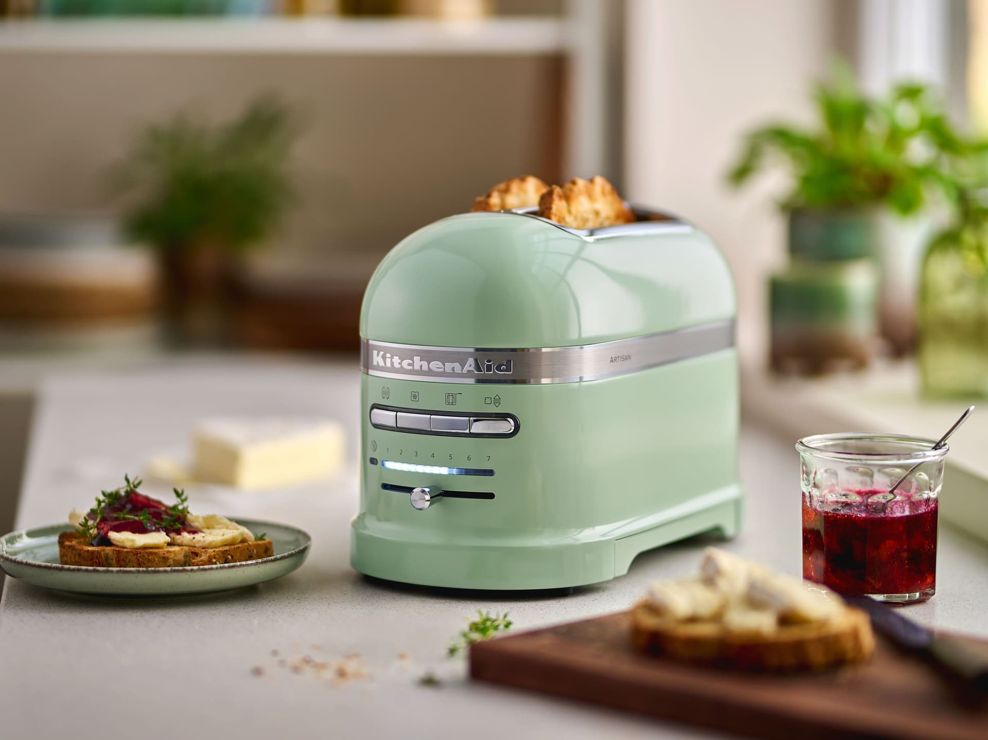 KitchenAid
ARTISAN
Toaster — 1