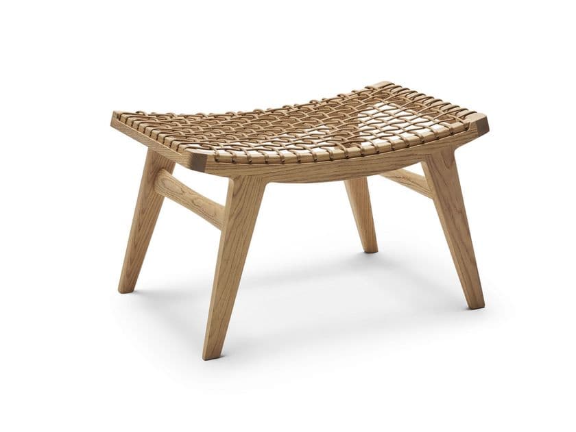 Knoll
KLISMOS
Low oak stool