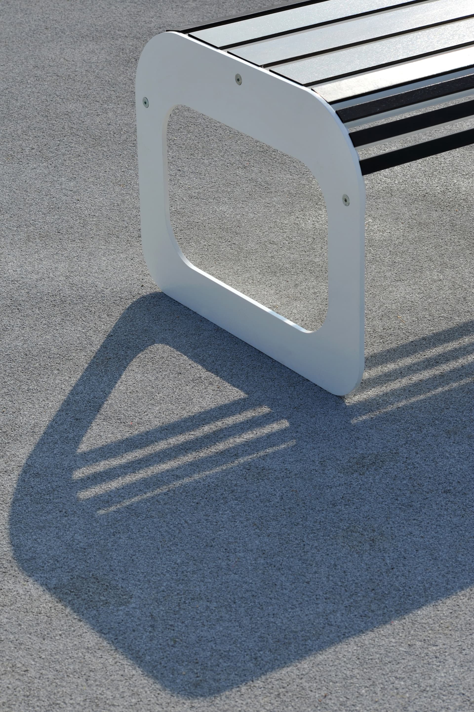 LAB23
MOKO SEAT
Backless Bench — 9