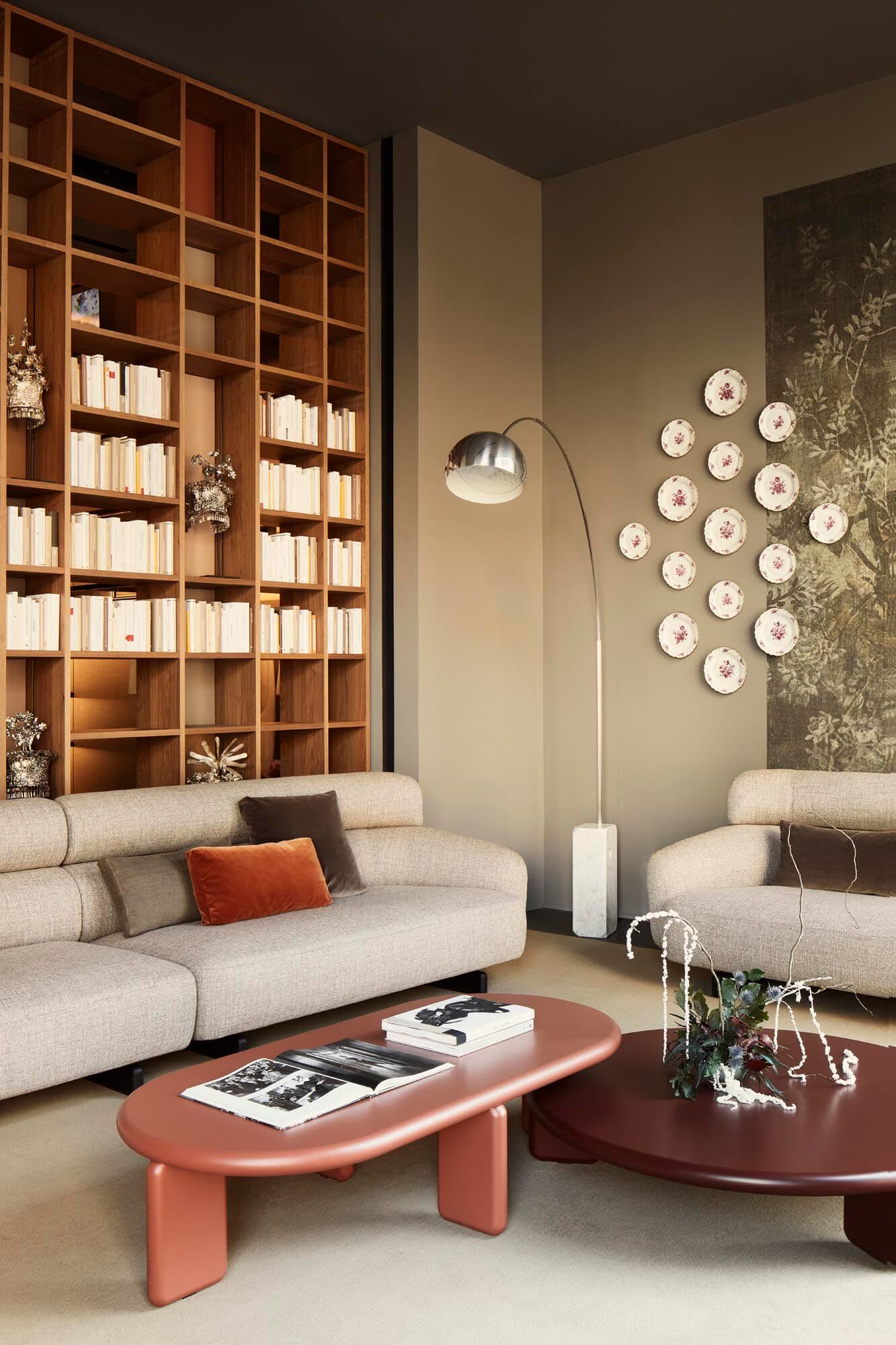 Lema
ORION
Oval coffee table — 6