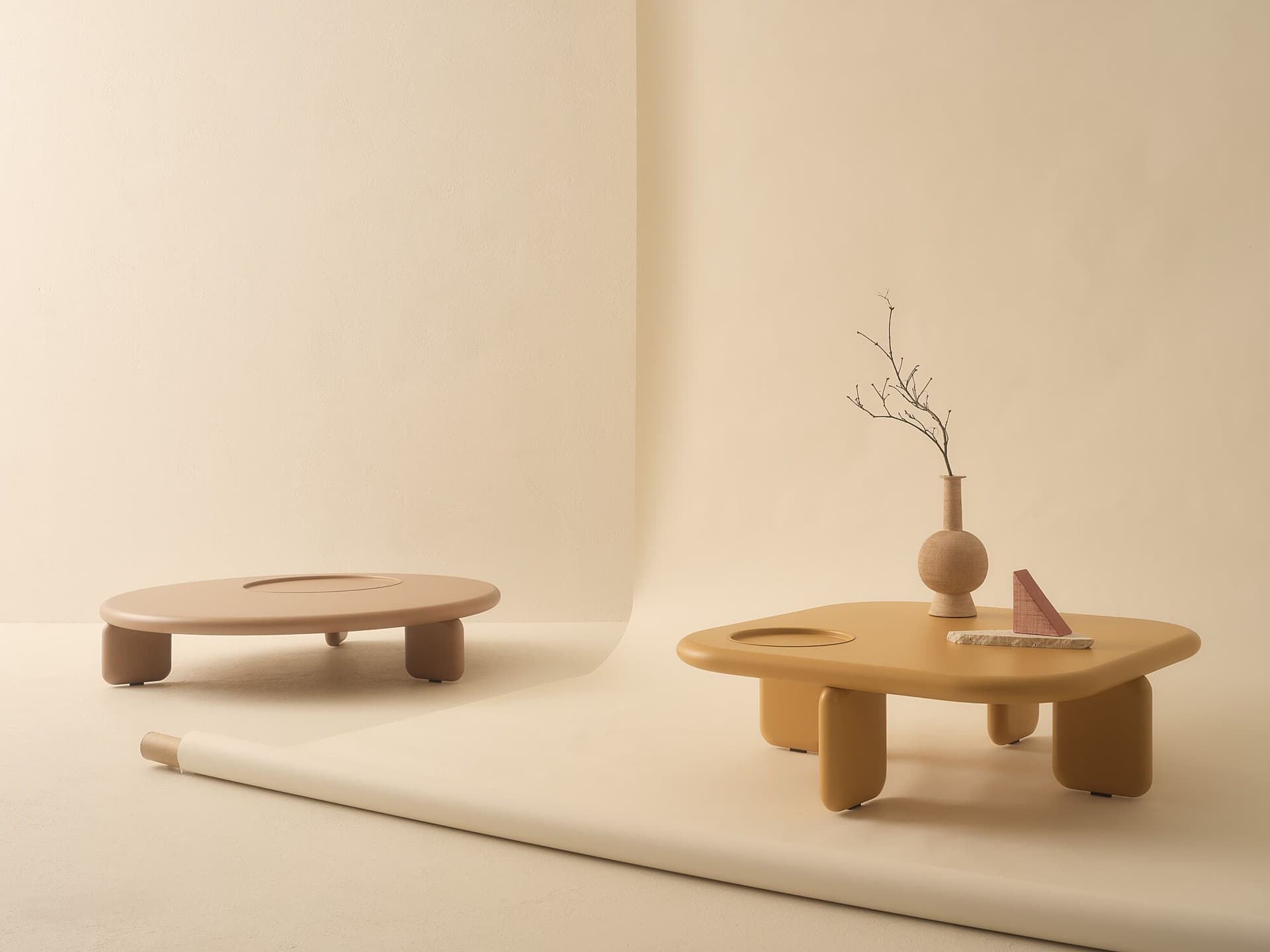 Lema
ORION
Round coffee table — 4
