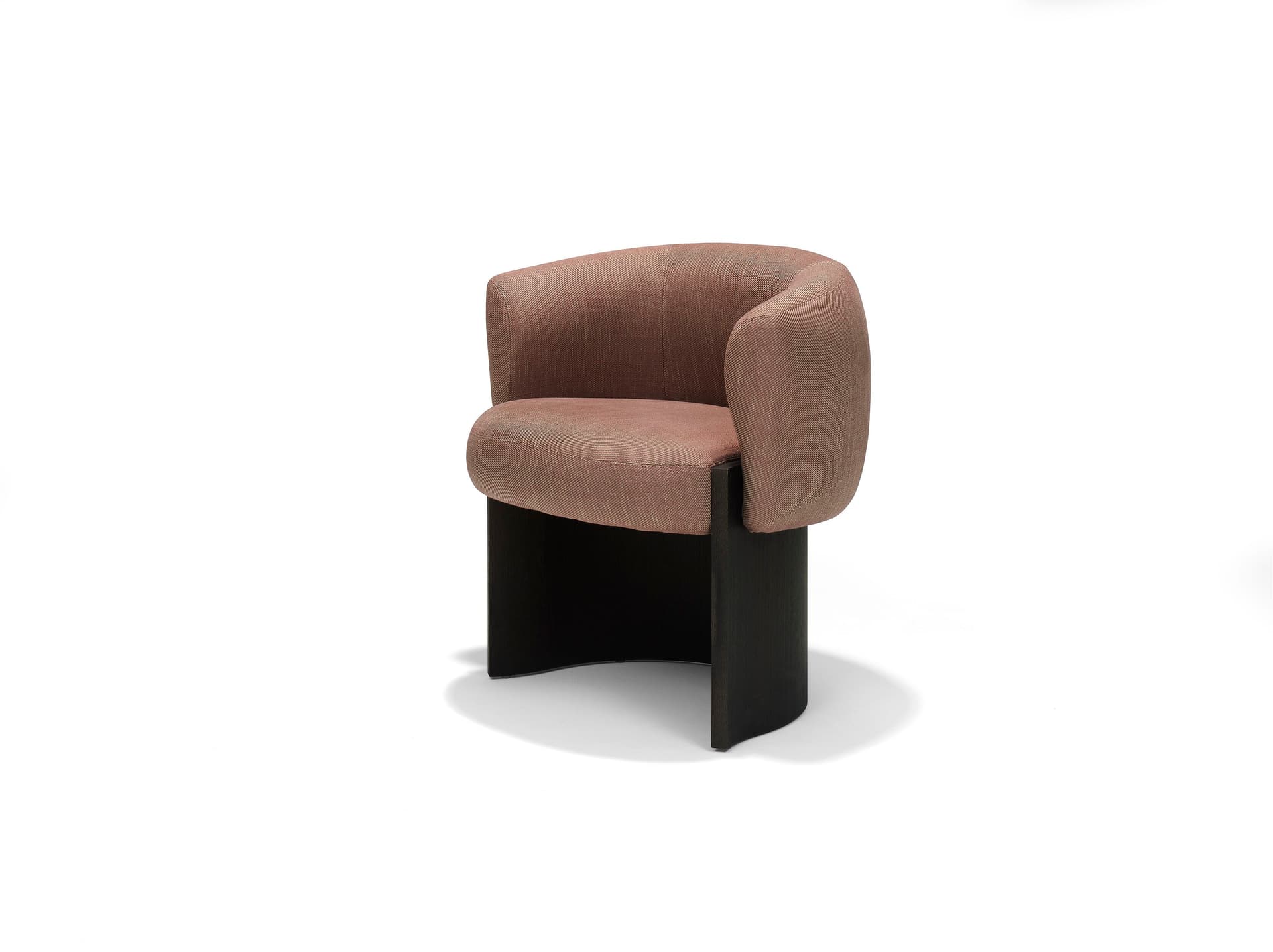 Linteloo
CLAUDE
Fabric chair — 4