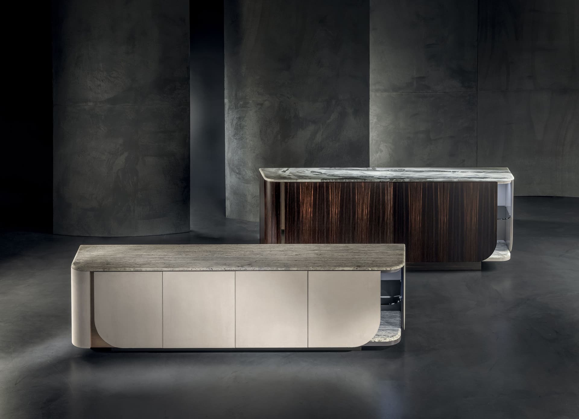 Longhi
HOLD
Sideboard — 3