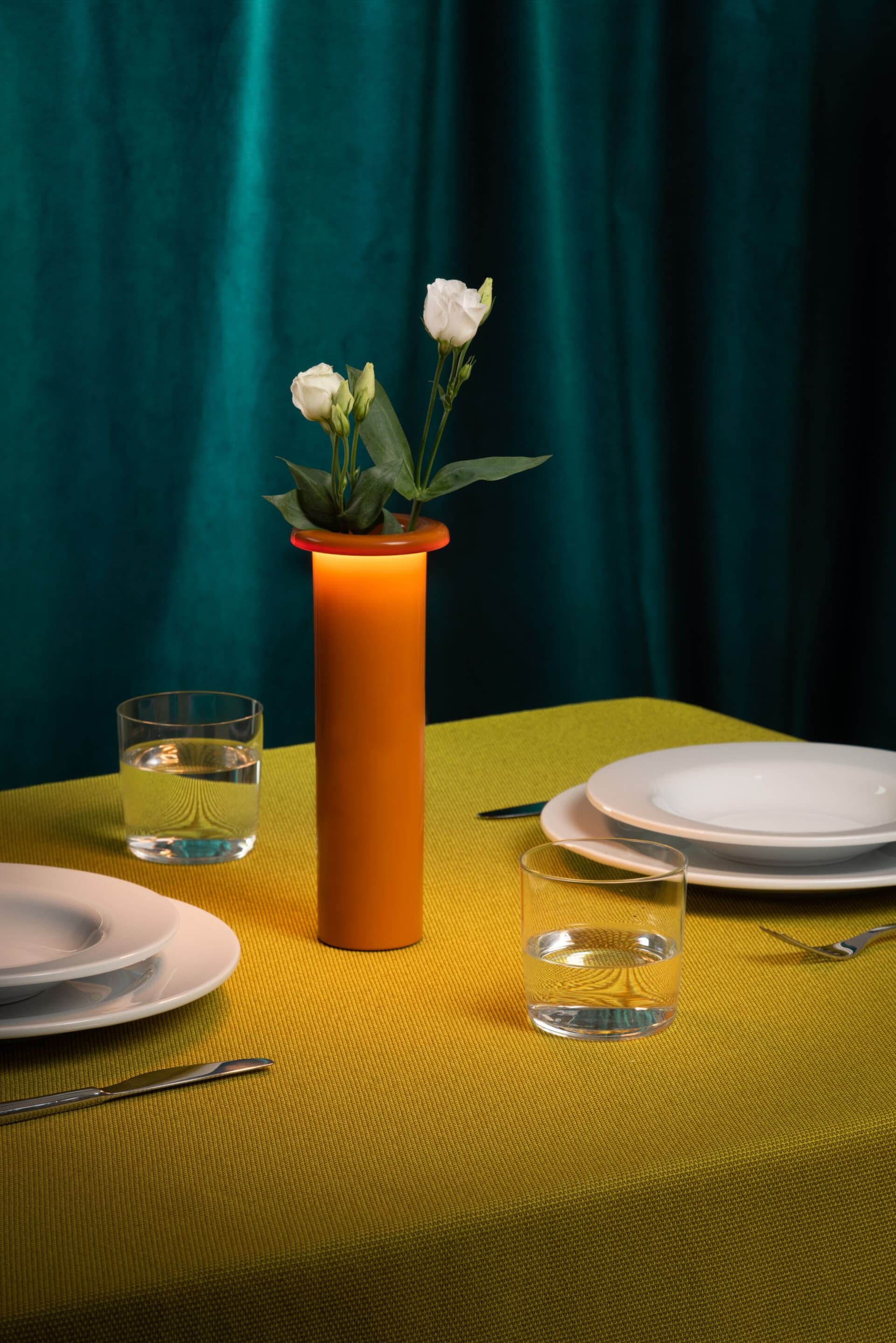 Magis
BOUQUET
Table lamp / vase — 4