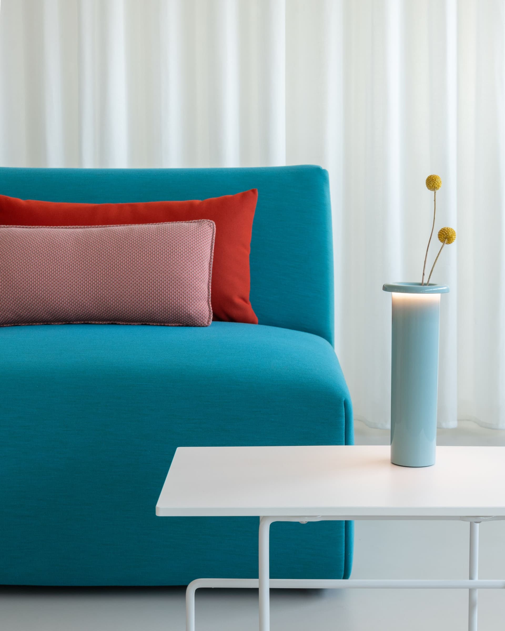 Magis
BOUQUET
Table lamp / vase — 5