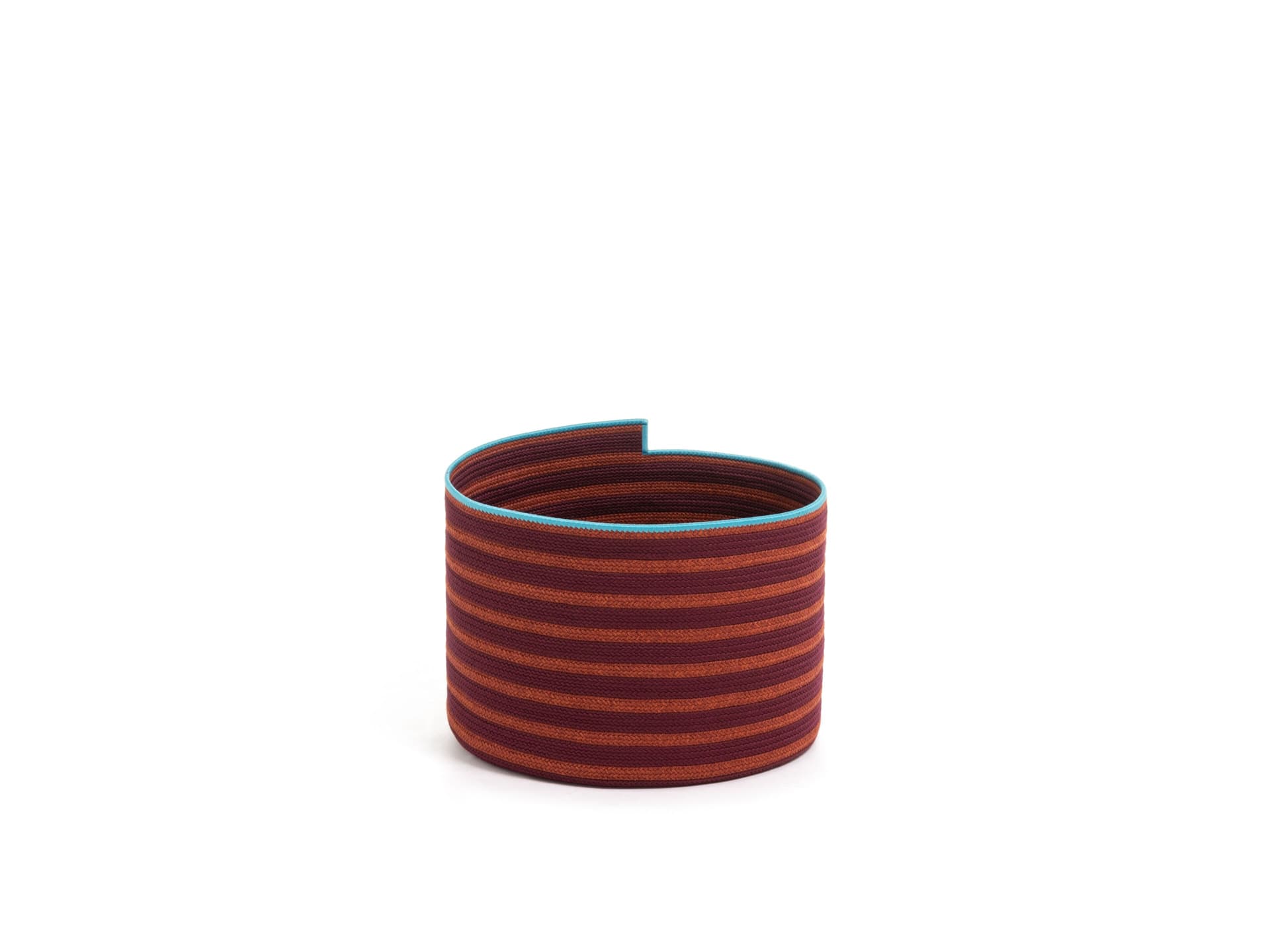 Magis
SOUTH
Polyolefin basket — 4