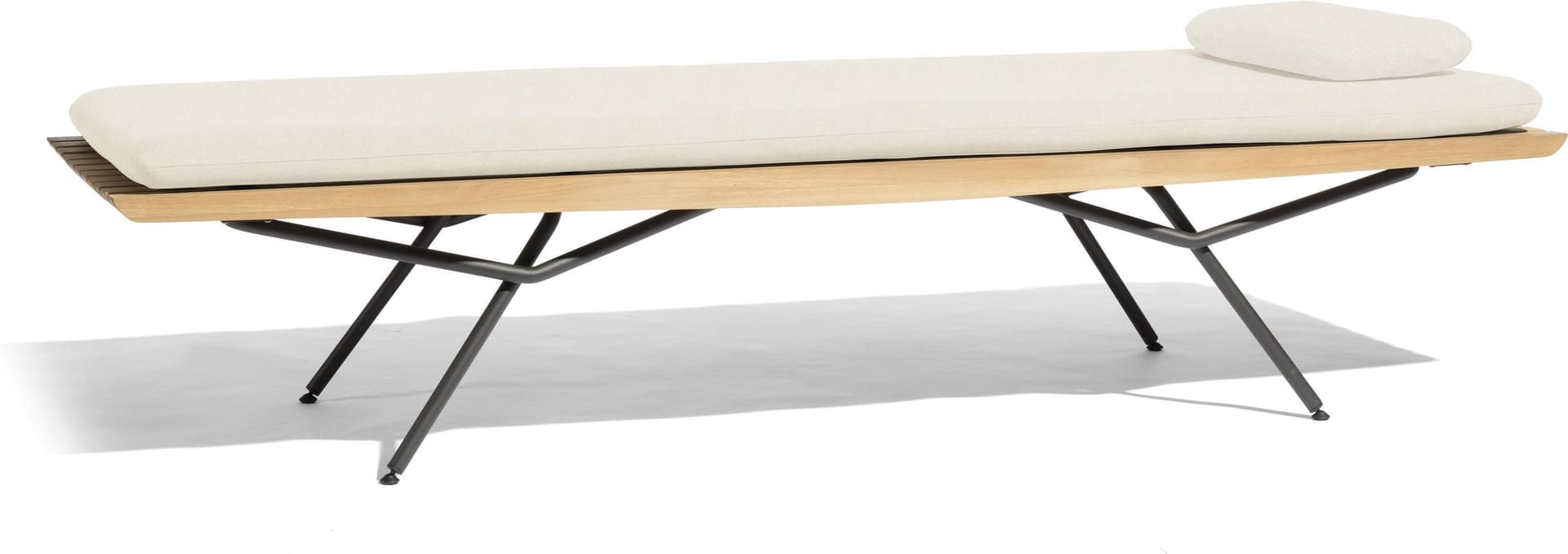 MANUTTI
SAN
Fabric sun lounger — 2