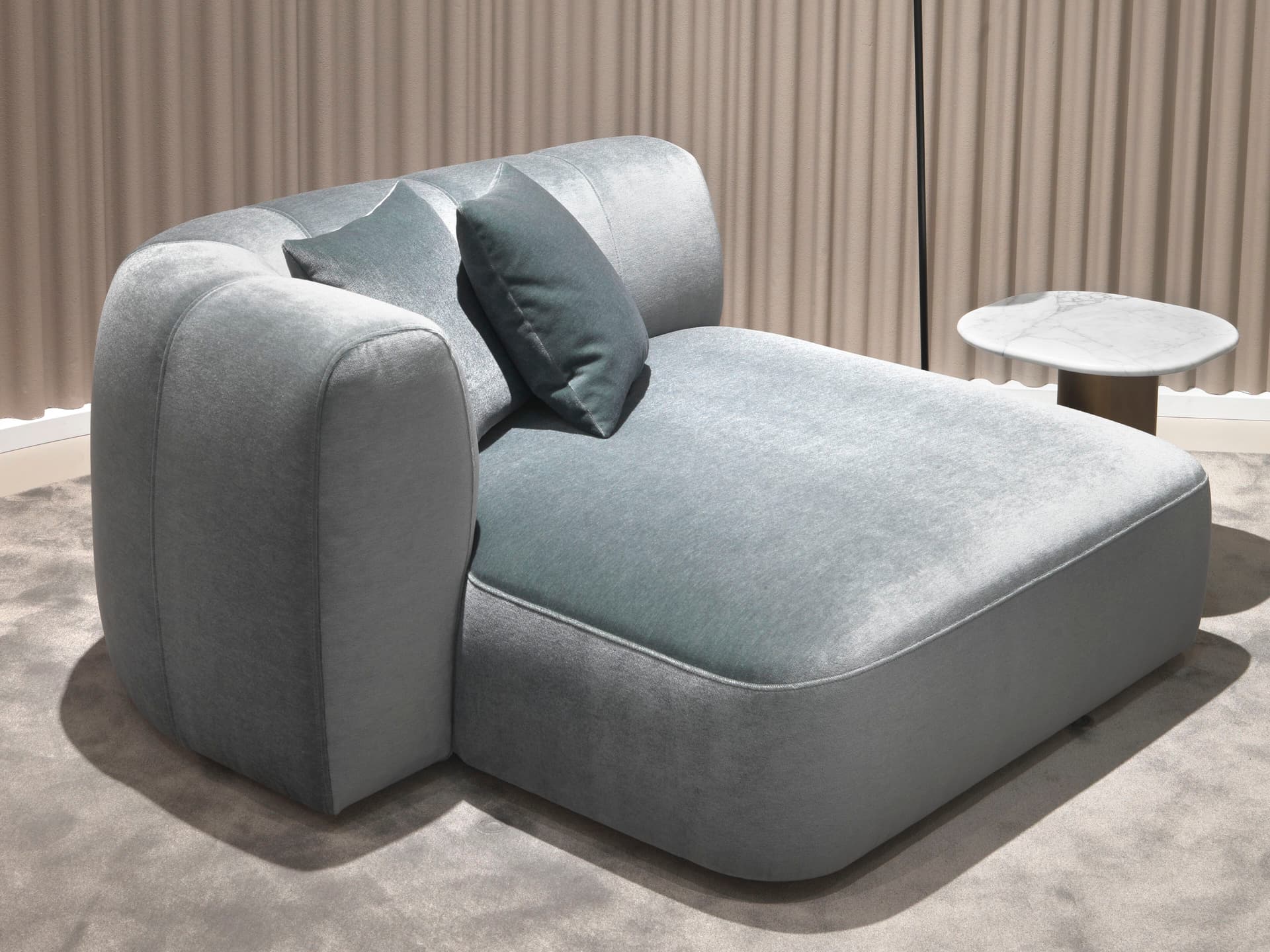 Marelli
MILO
Fabric day bed — 1