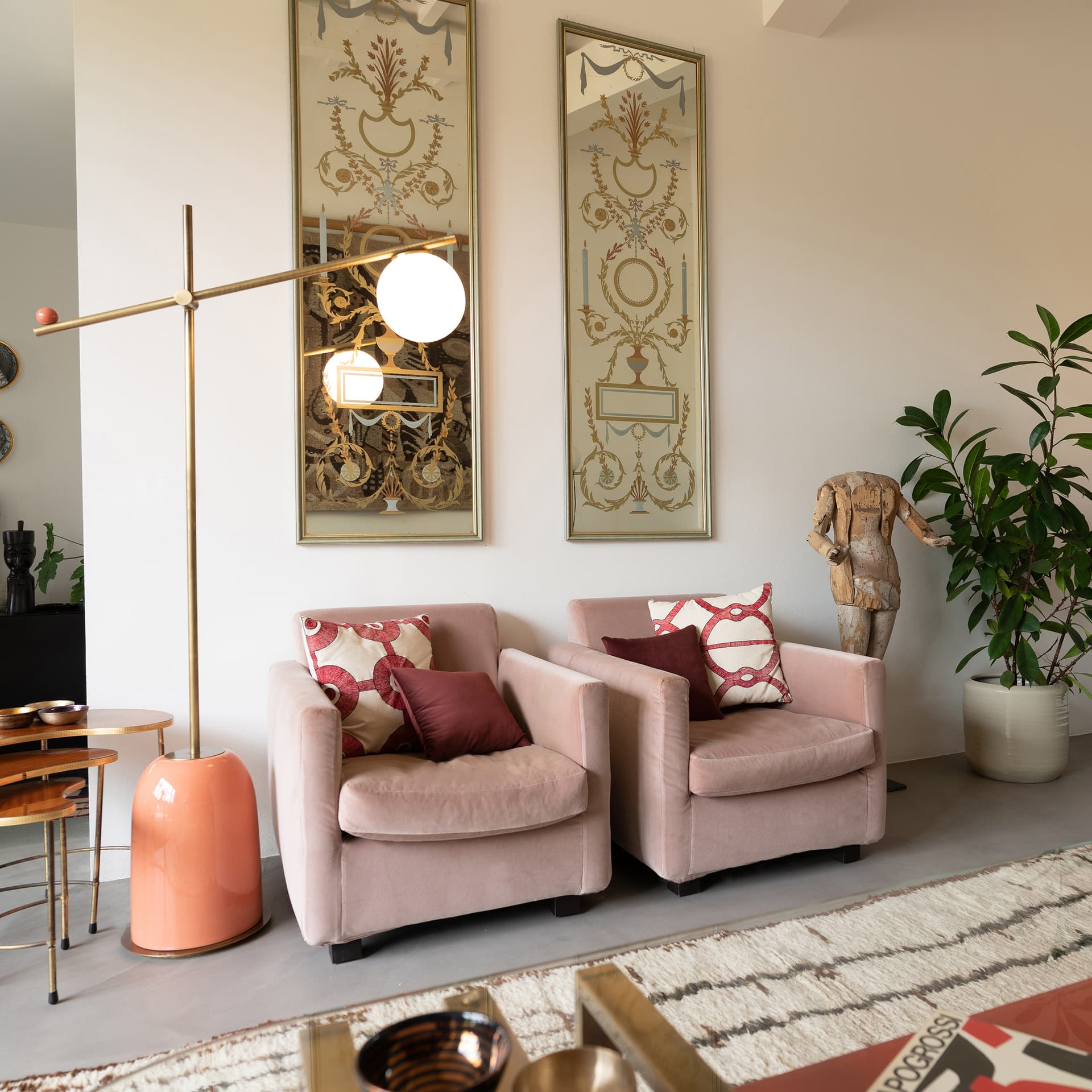 MARIONI
PINS
Reading floor lamp — 11