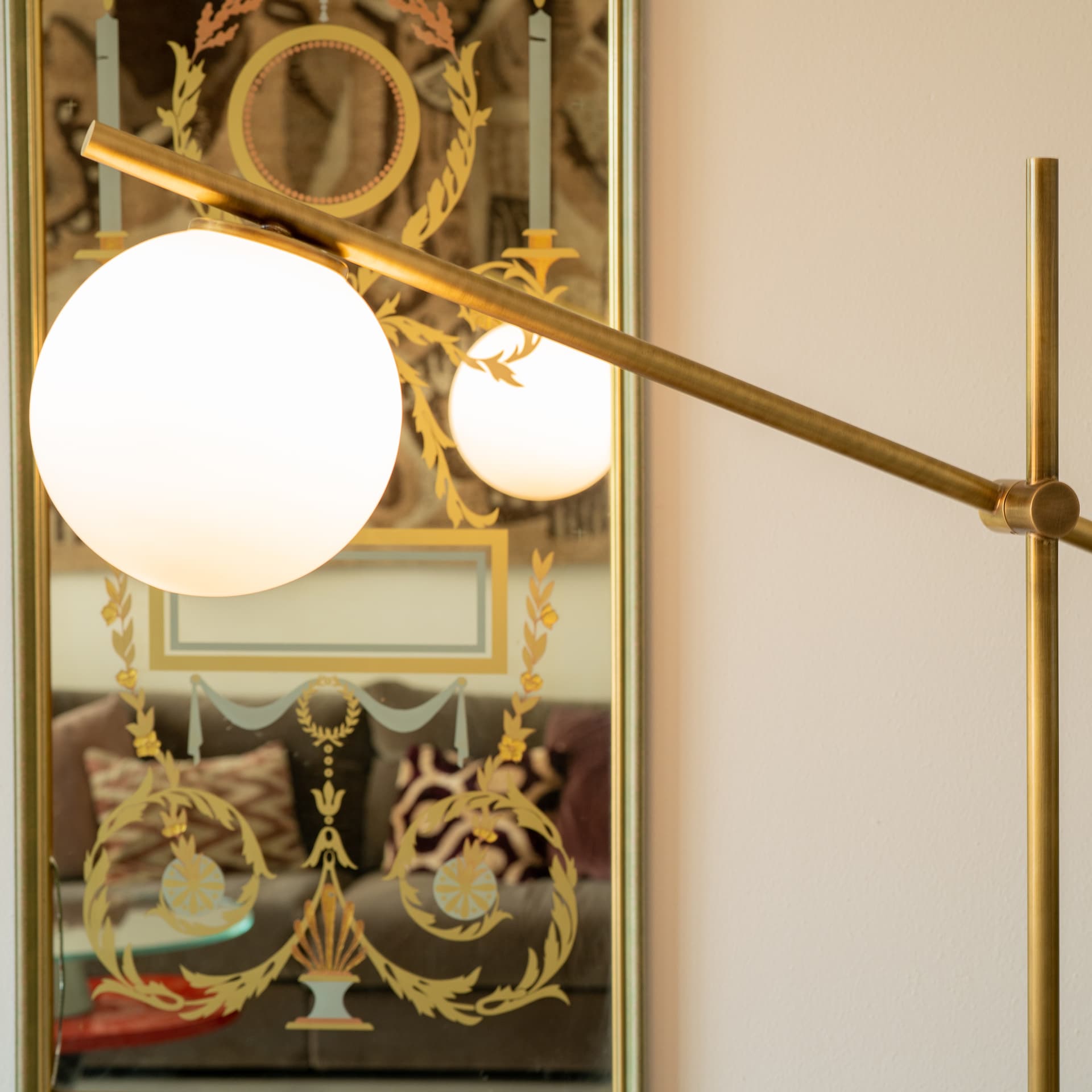 MARIONI
PINS
Reading floor lamp — 8