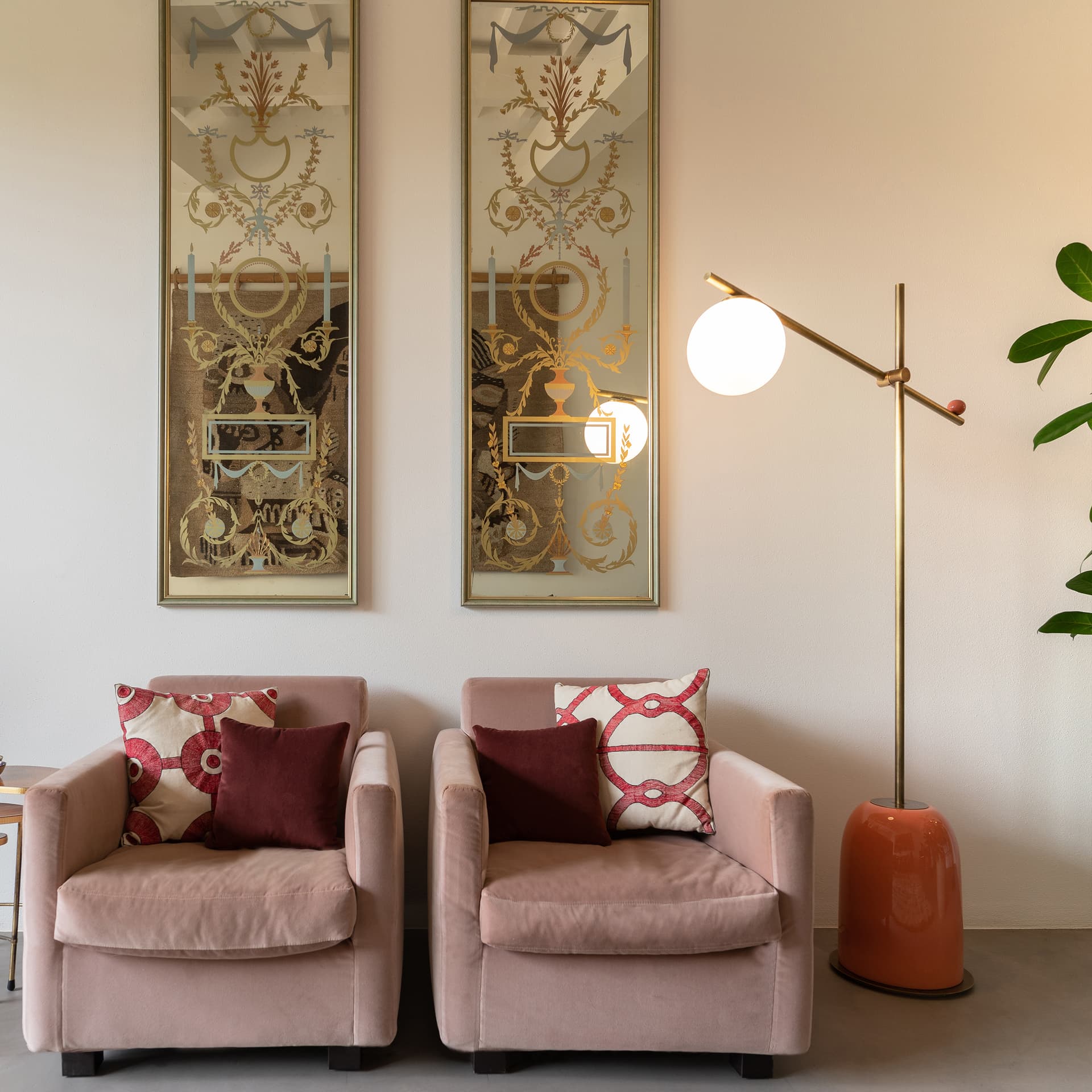 MARIONI
PINS
Reading floor lamp — 9