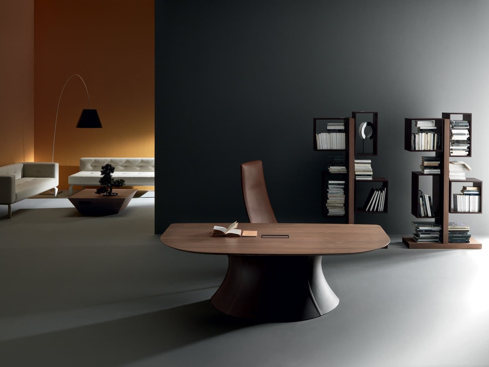 Martex
OLA
Wooden executive desk — 1