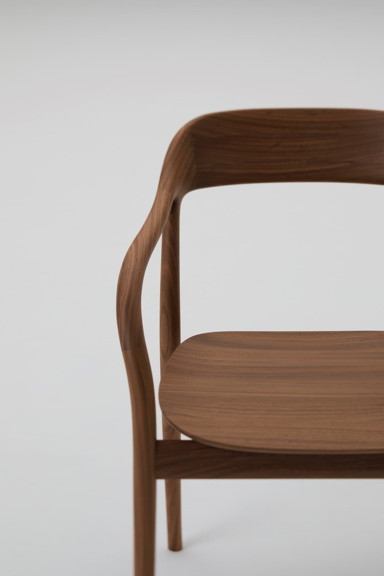Maruni
TAKO 2563-61
Walnut chair — 8