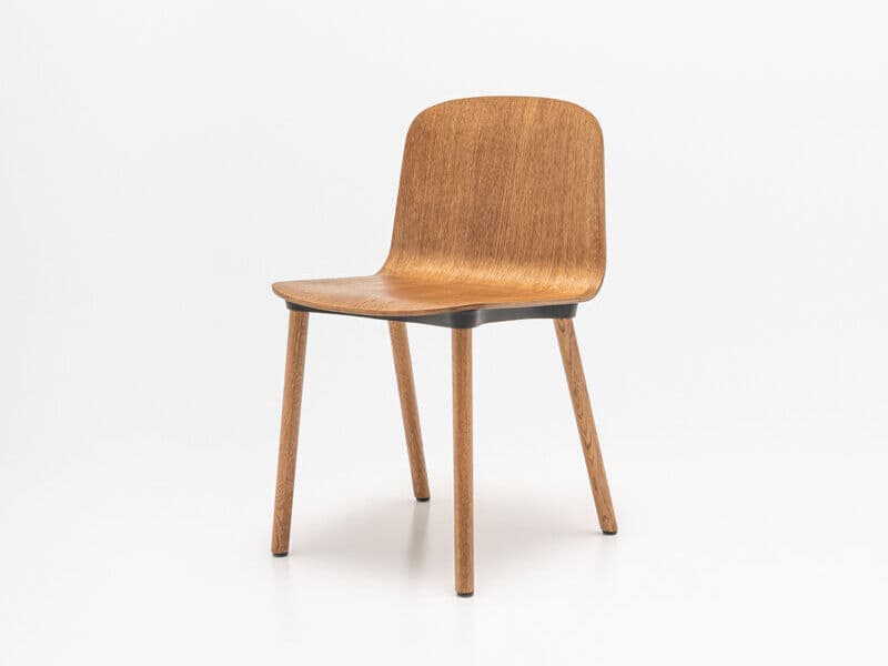 MDD
NUD
Wooden chair — 1