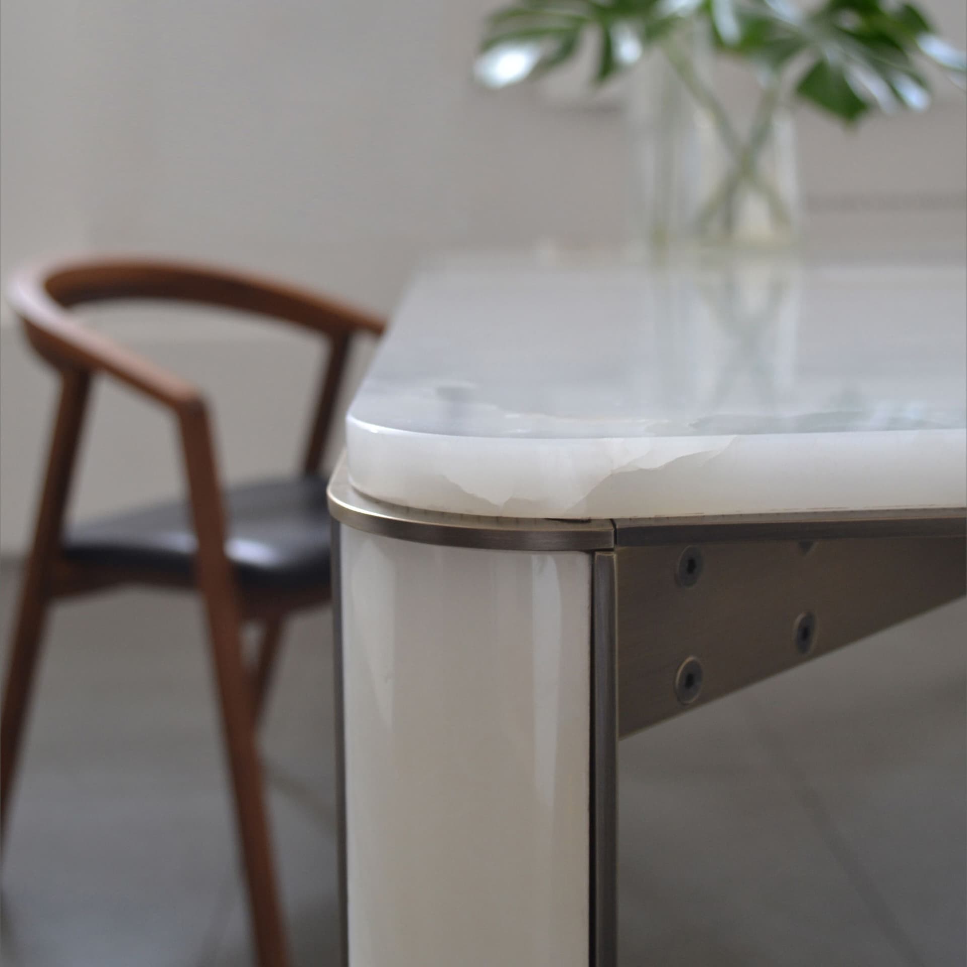MG12
GREGORIO
Onyx table — 4