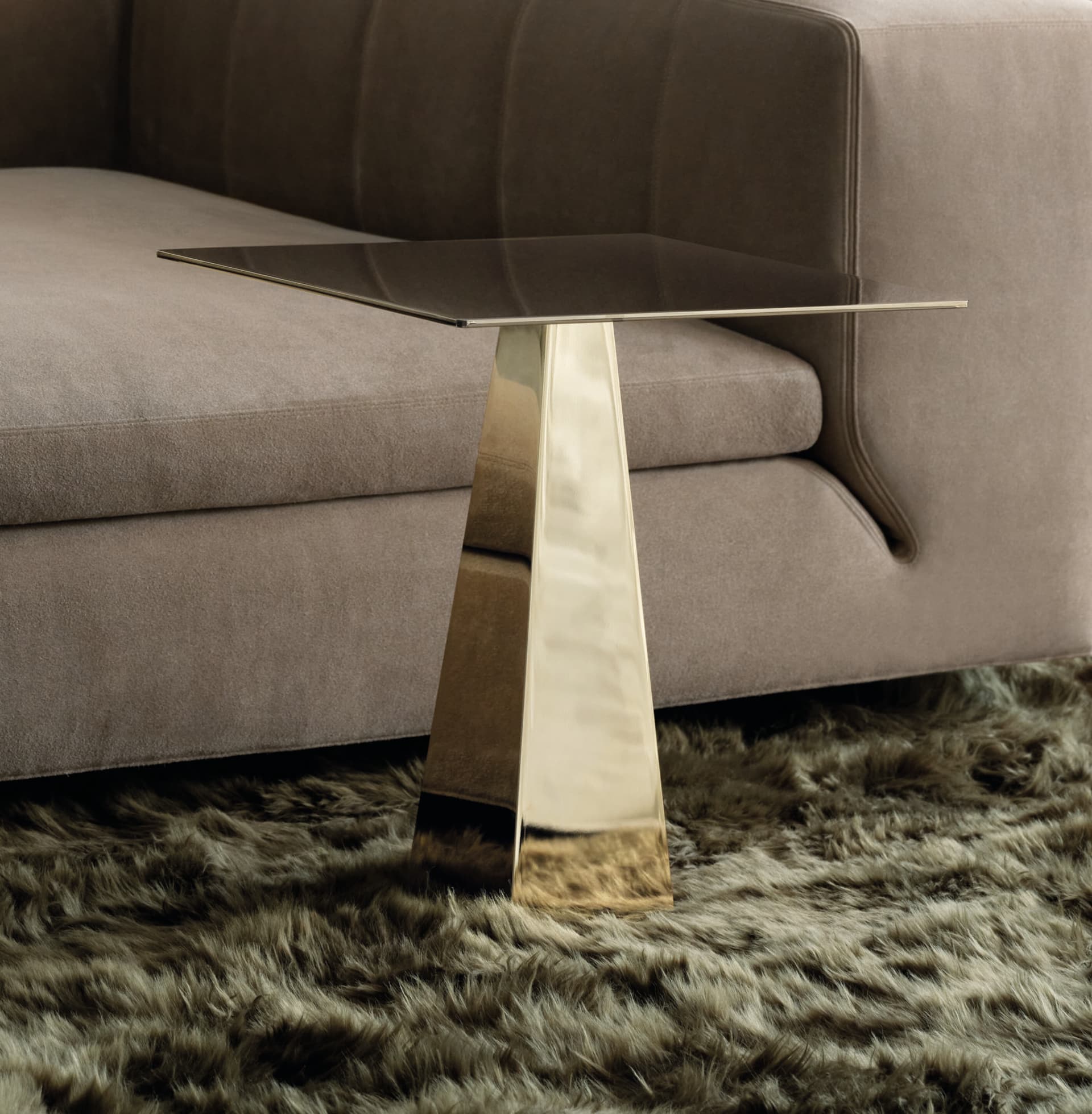 Minotti
CAMEO
Coffee table — 2