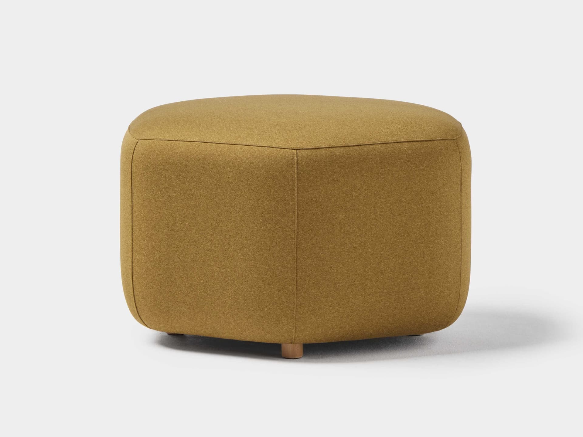Missana
HEX
Fabric pouf — 1