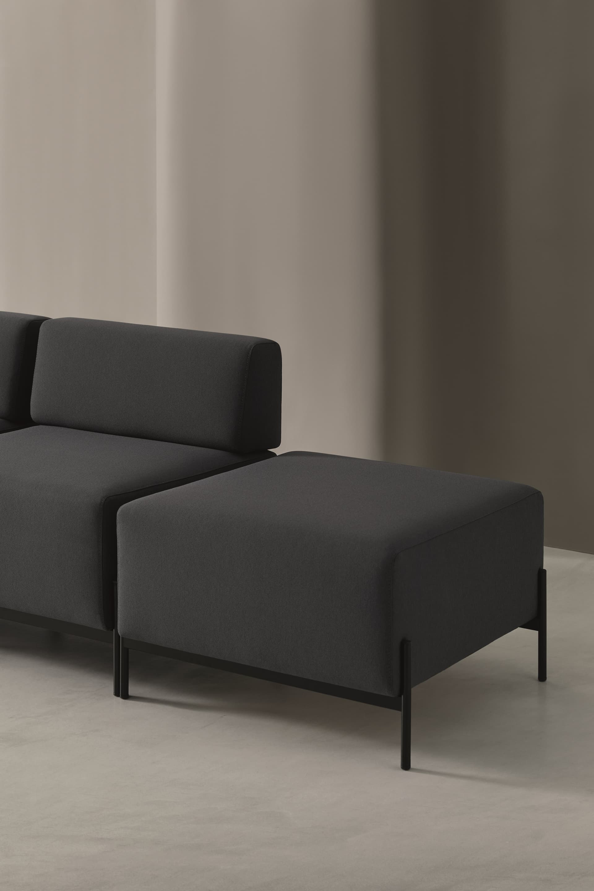 Mobboli
CONEK
Armchair — 10