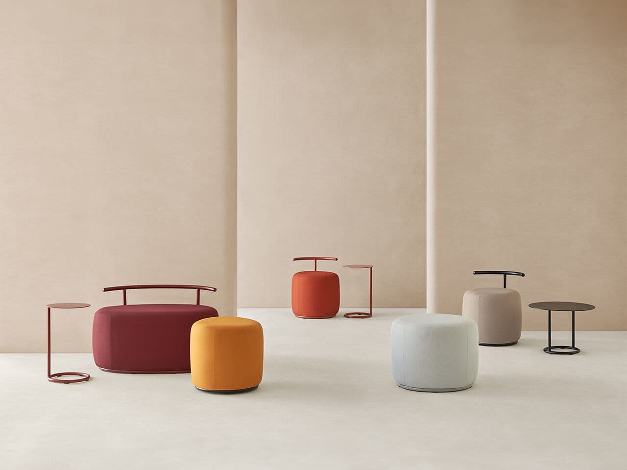 Mobboli
TIBO
Round fabric pouf — 4