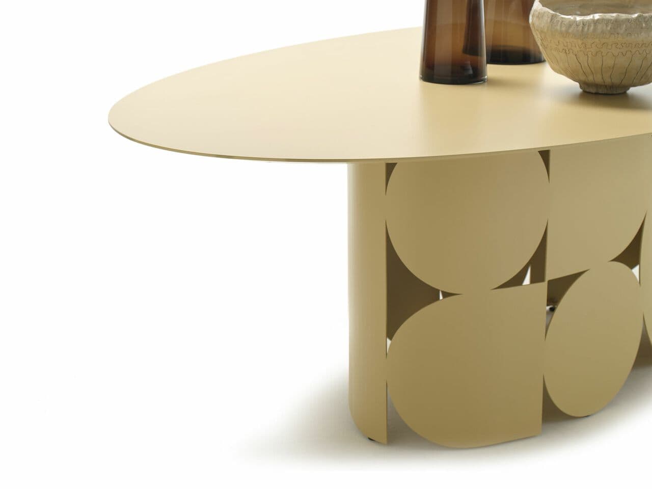 Mogg
SHAPE
Oval MDF table — 2