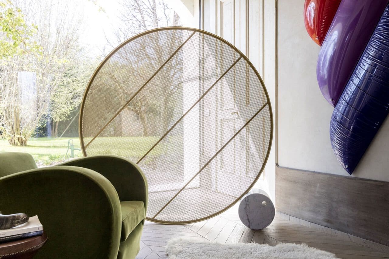 Mogg
SWING
Metal Screen — 5
