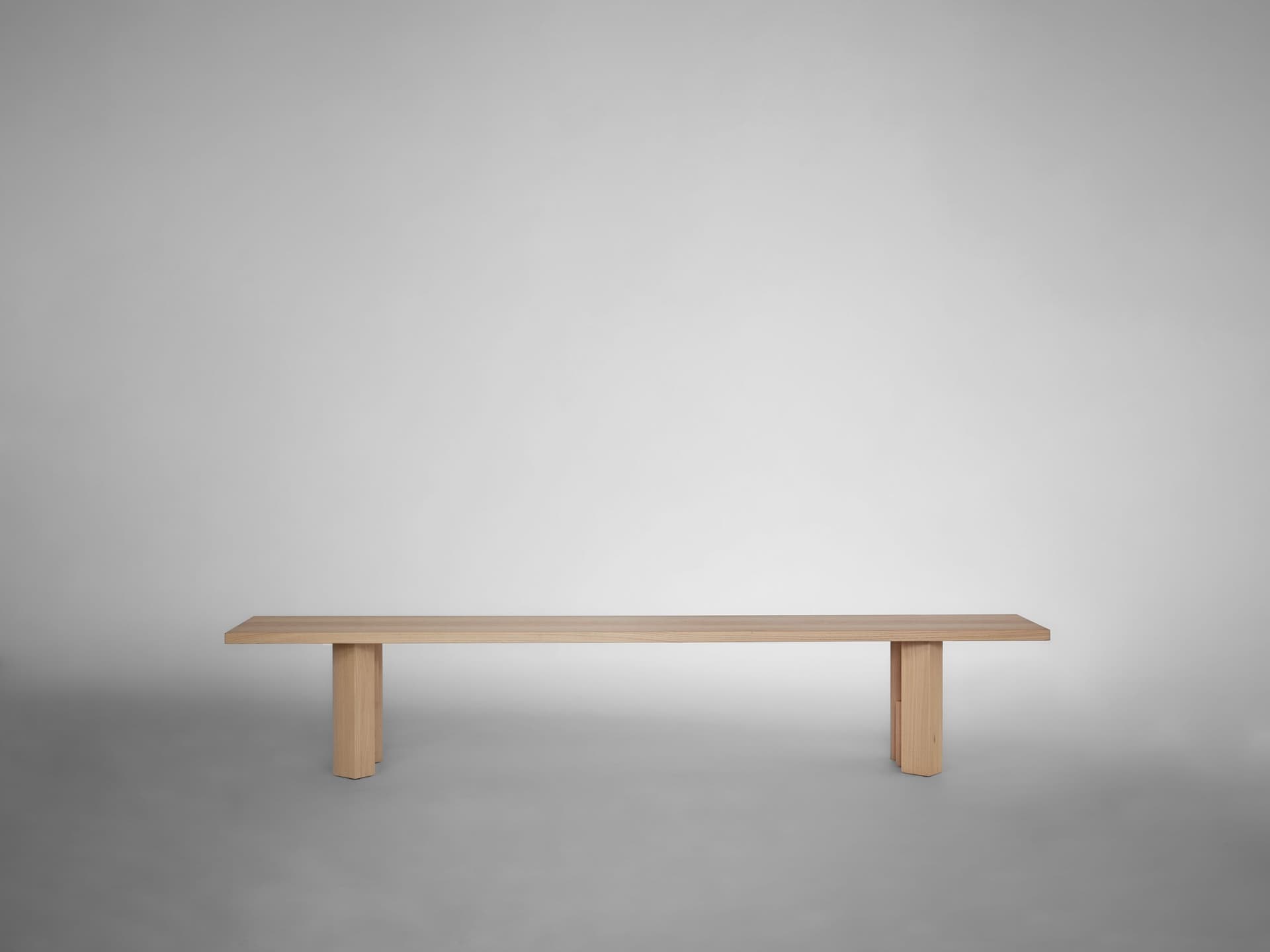 Mokko
FENESTRA
Solid wood bench — 8