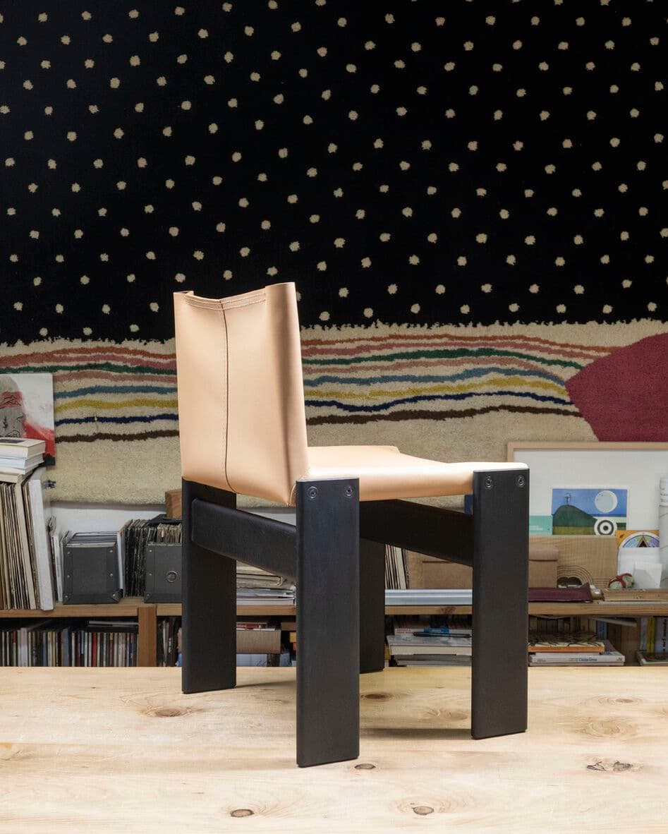 Molteni & C.
MONK
Leather chair — 8