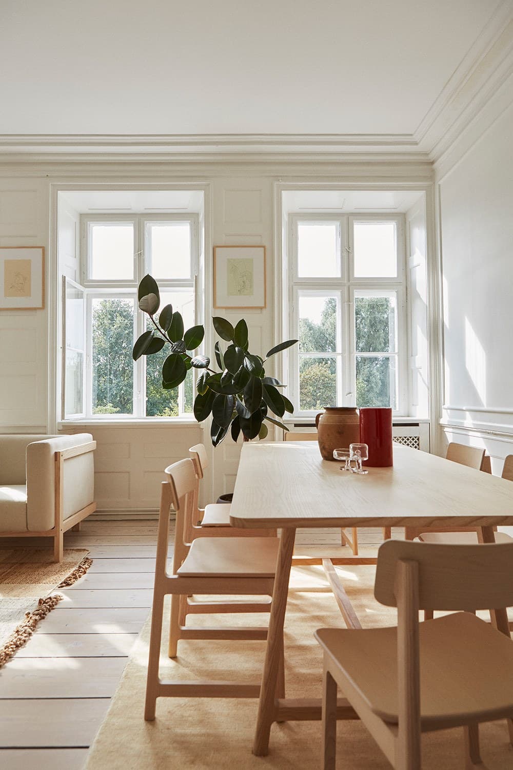 MOR
FRAME
Wooden chair — 15