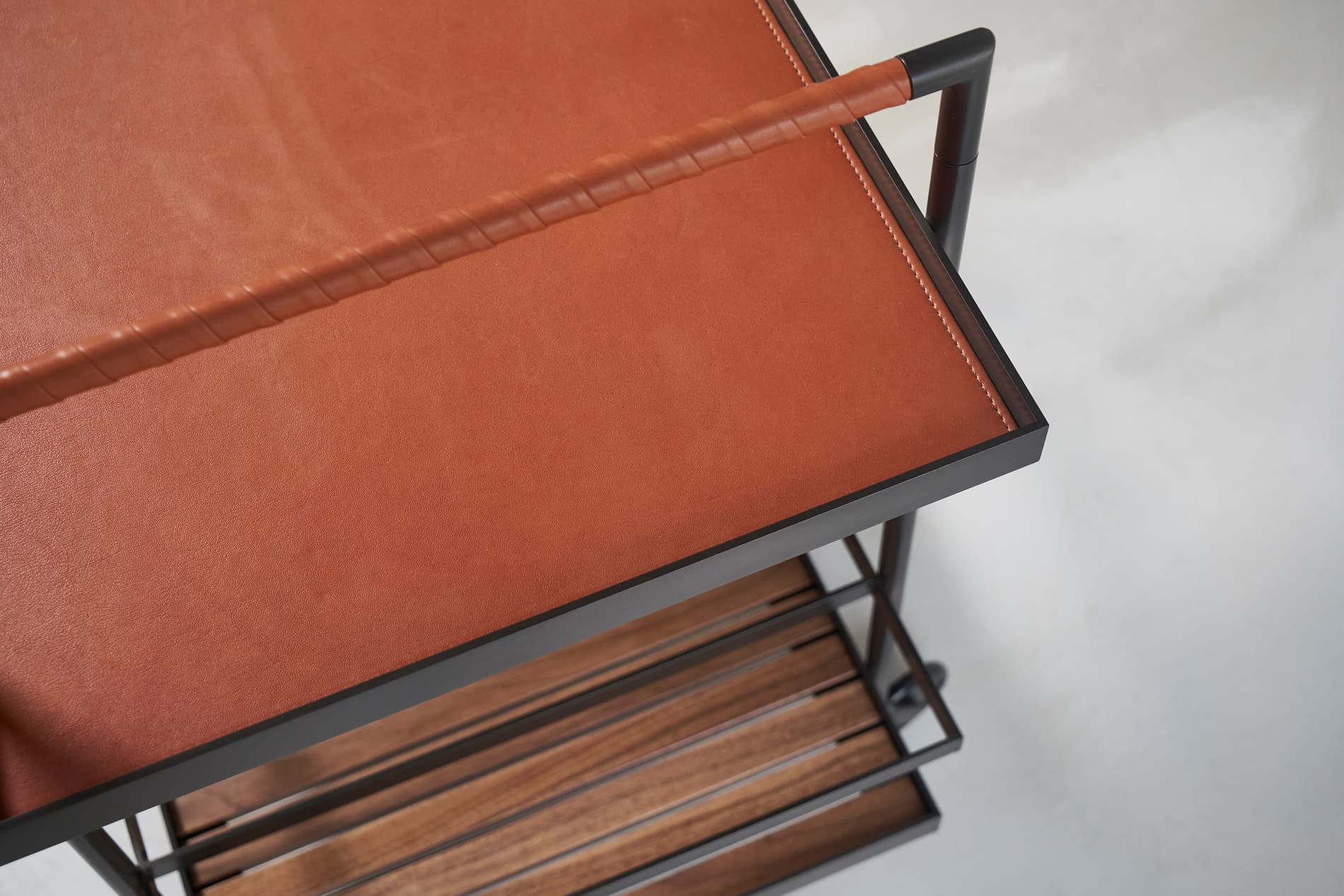 MORE
HARRI
Drinks trolley — 11