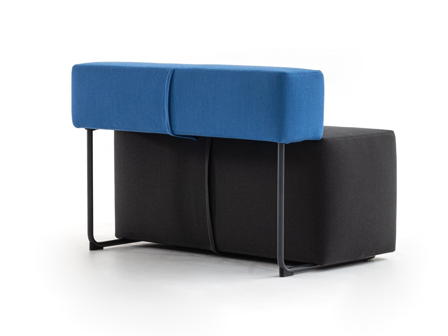 Moroso
SQUARE
Fabric small sofa — 4