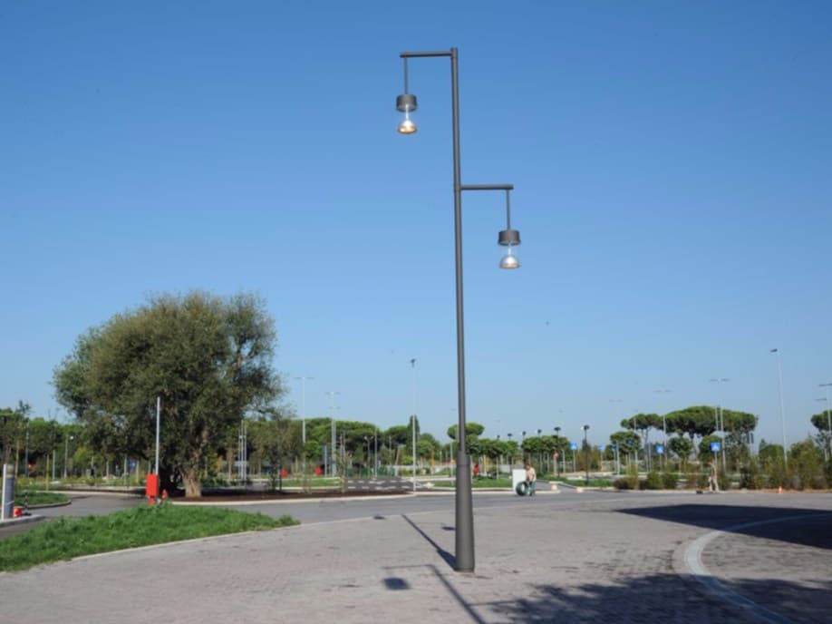 Neri
CHARA
Street lamp — 1