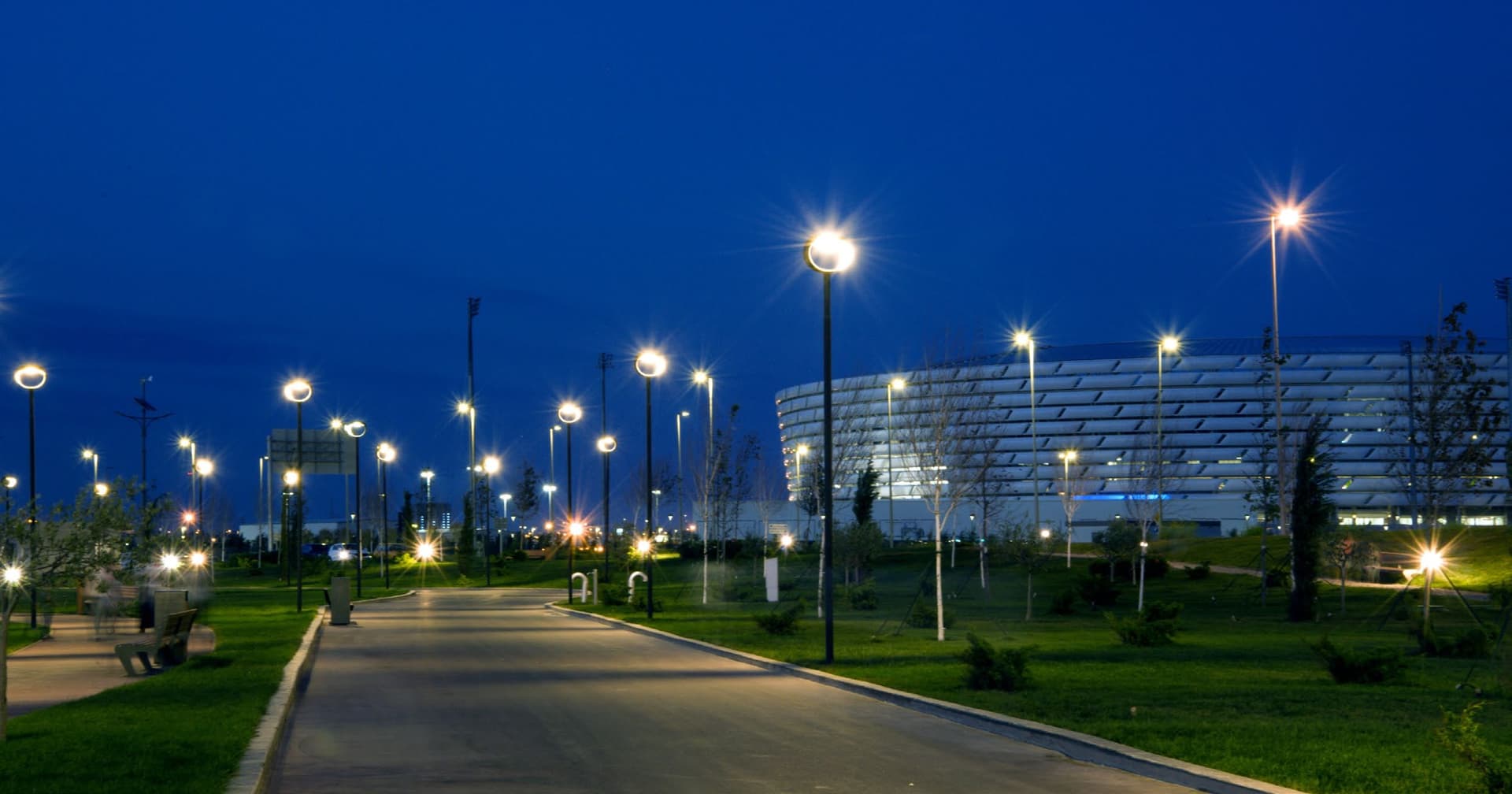 Neri
HYDRA
LED street lamp — 11