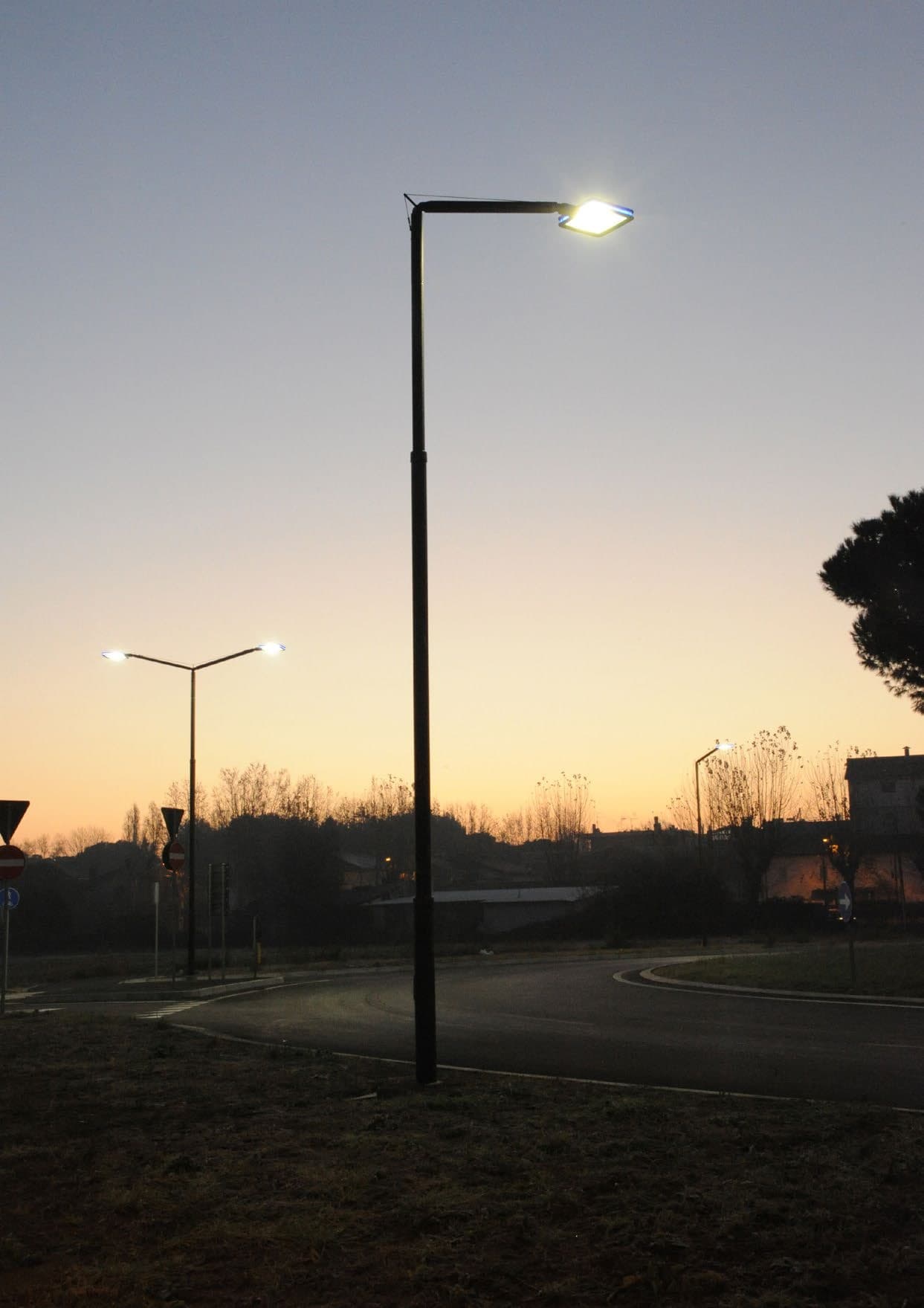 Neri
MATAR
LED street lamp — 5
