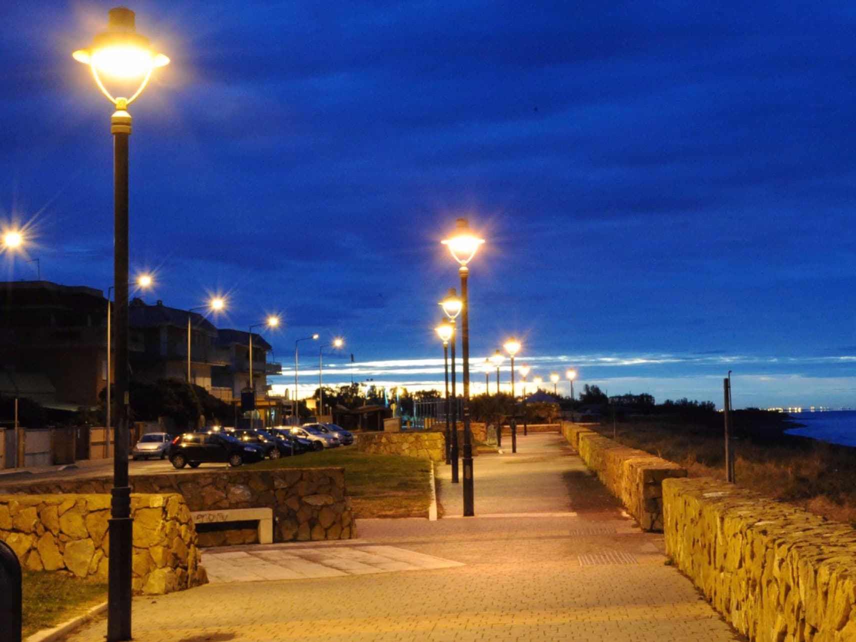 Neri
MIZAR
Street lamp on pole — 1