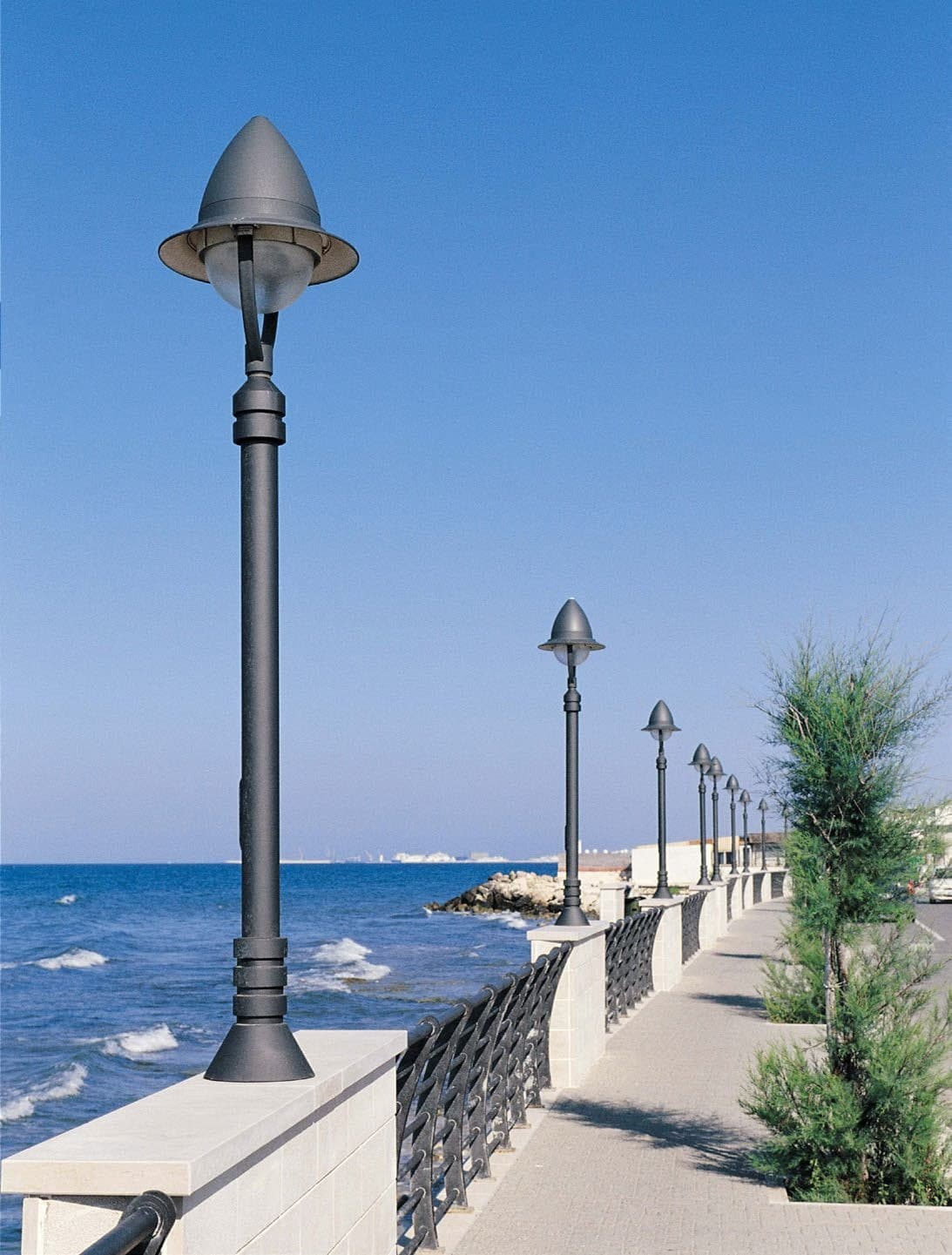 Neri
MIZAR
Street lamp on pole — 6