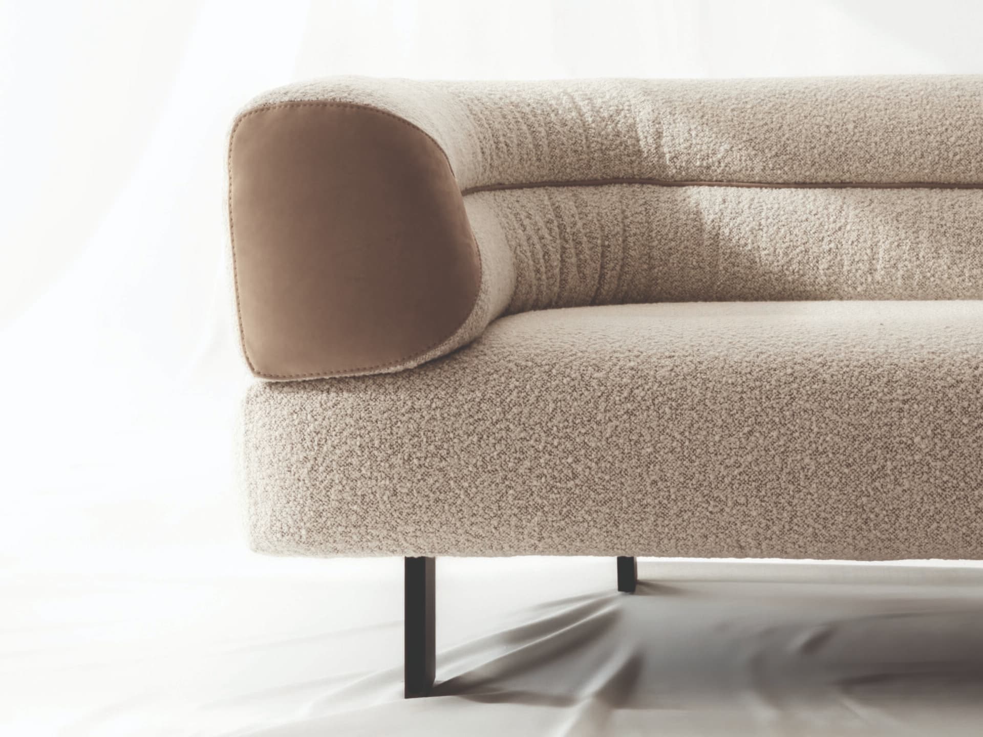 NICOLINE
KLARENCE
Fabric sofa — 14