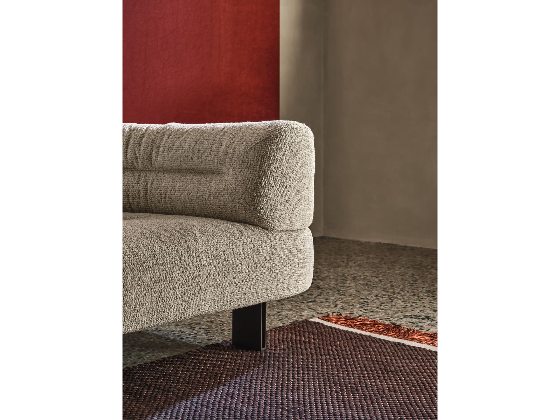 NICOLINE
KLARENCE
Fabric sofa — 7