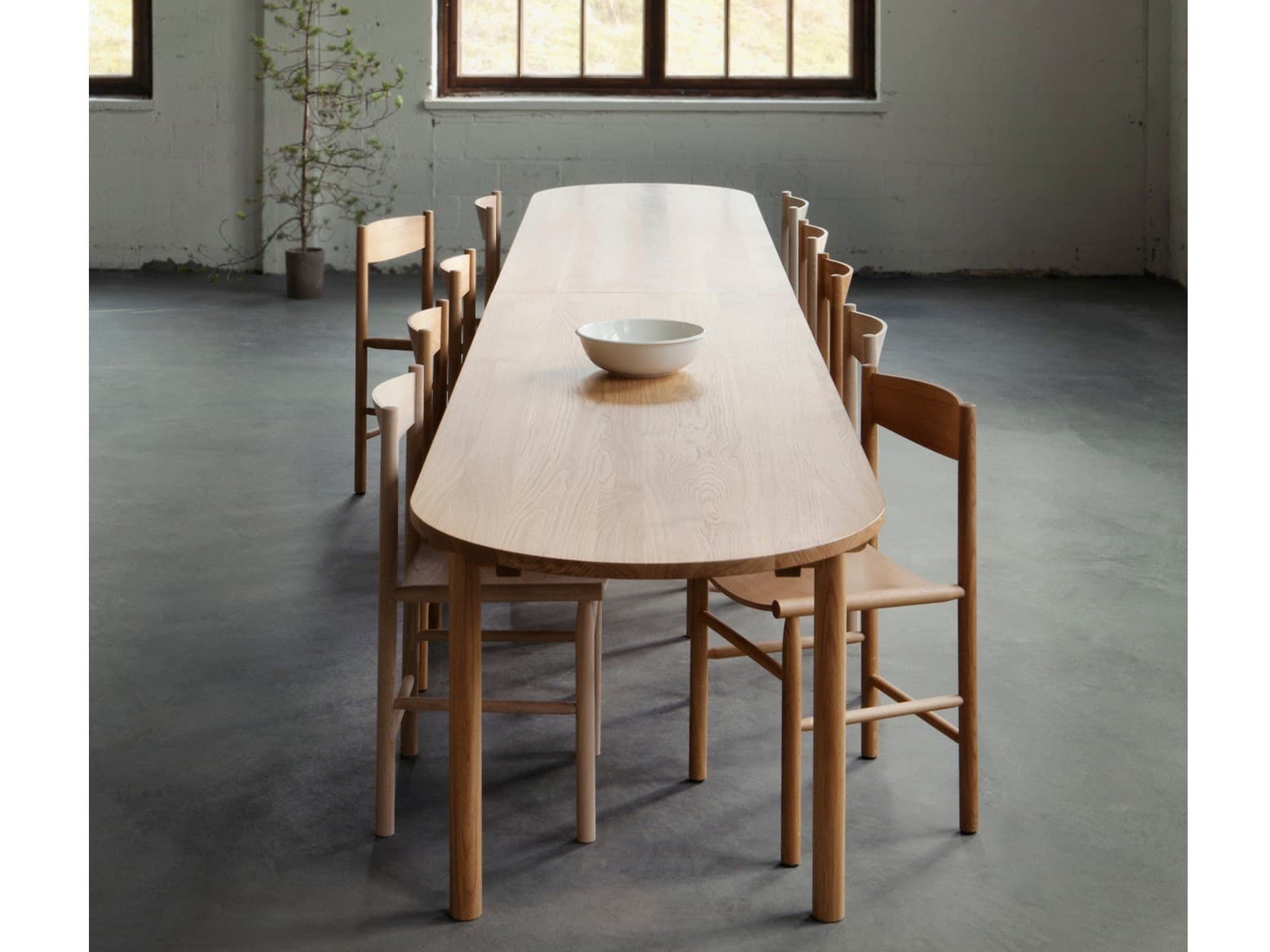 Nikari
BASIC
Solid wood table — 11