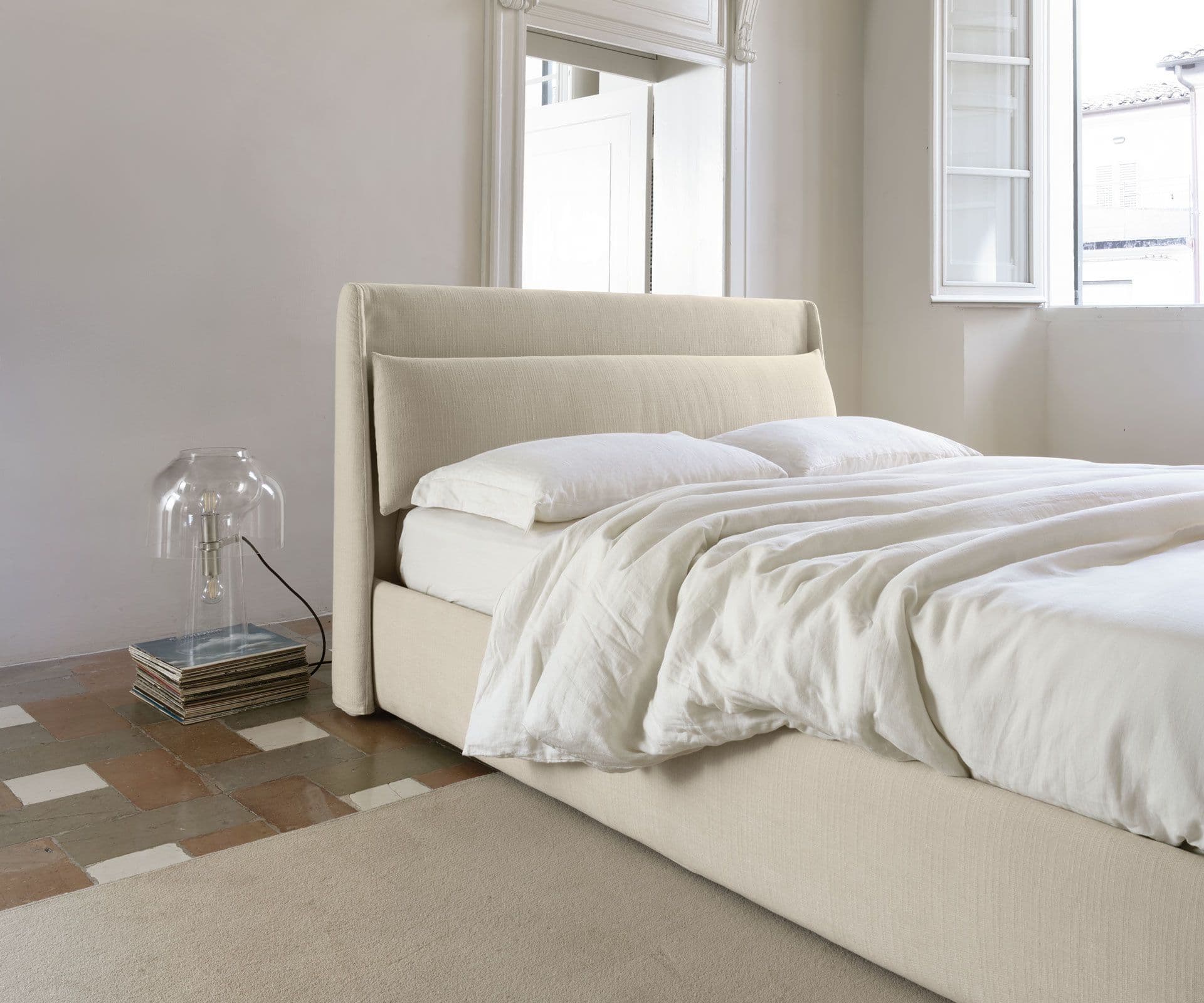 Noctis
EDDIE
Fabric double bed — 3