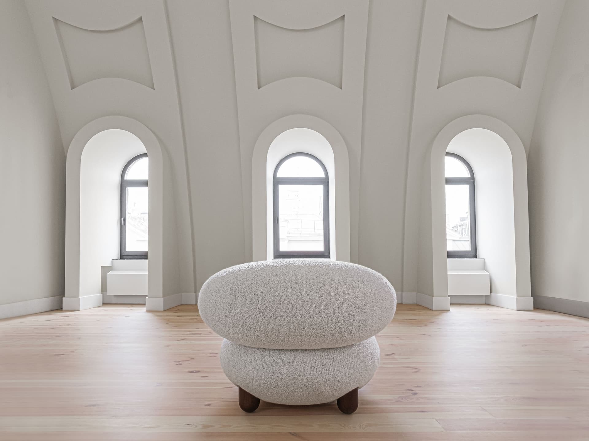 NOOM
FLOCK
Fabric easy chair — 16