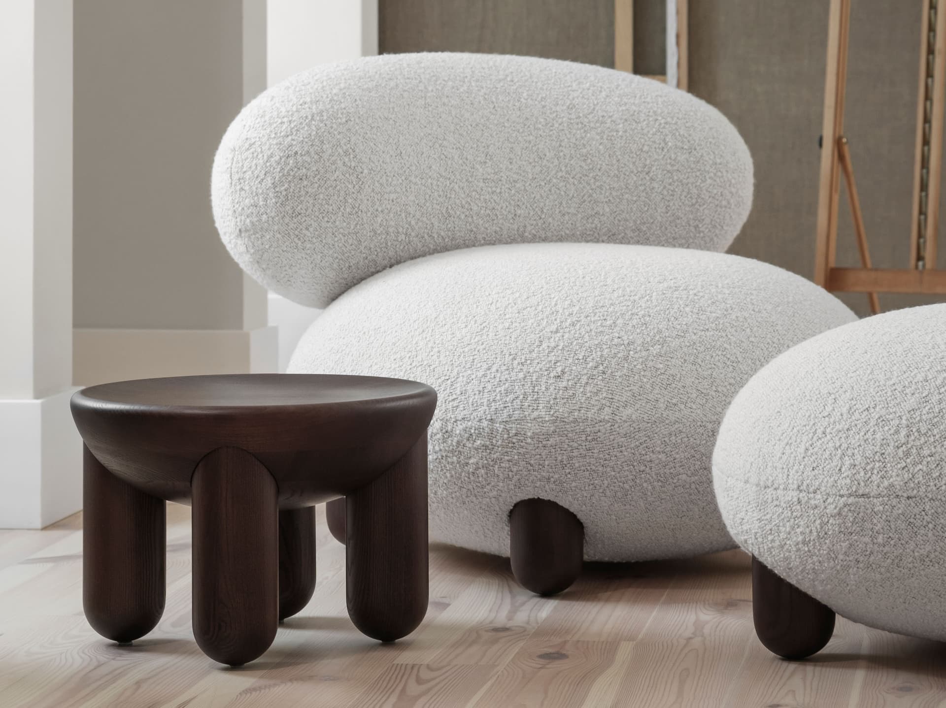 NOOM
FLOCK
Fabric easy chair — 9