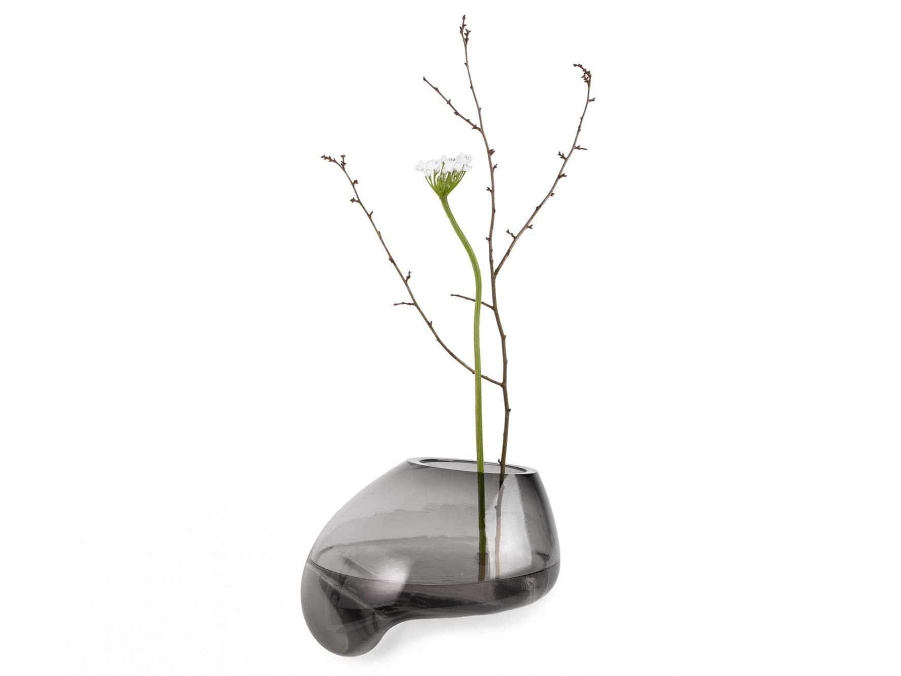NOOM
GUTTA CS3
Blown glass vase — 1