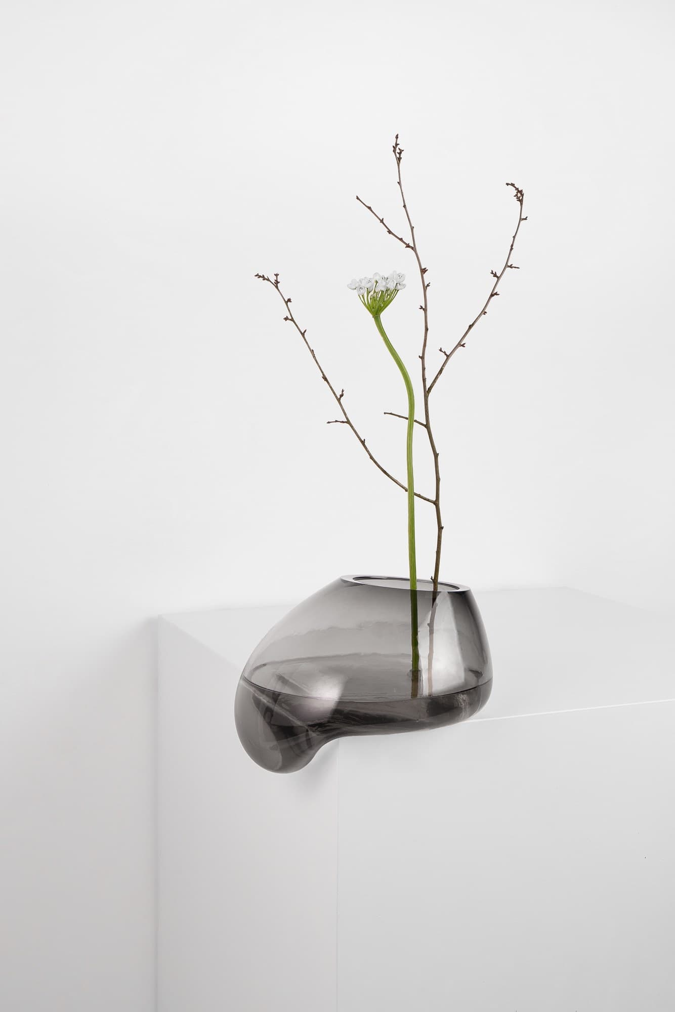 NOOM
GUTTA CS3
Blown glass vase — 3