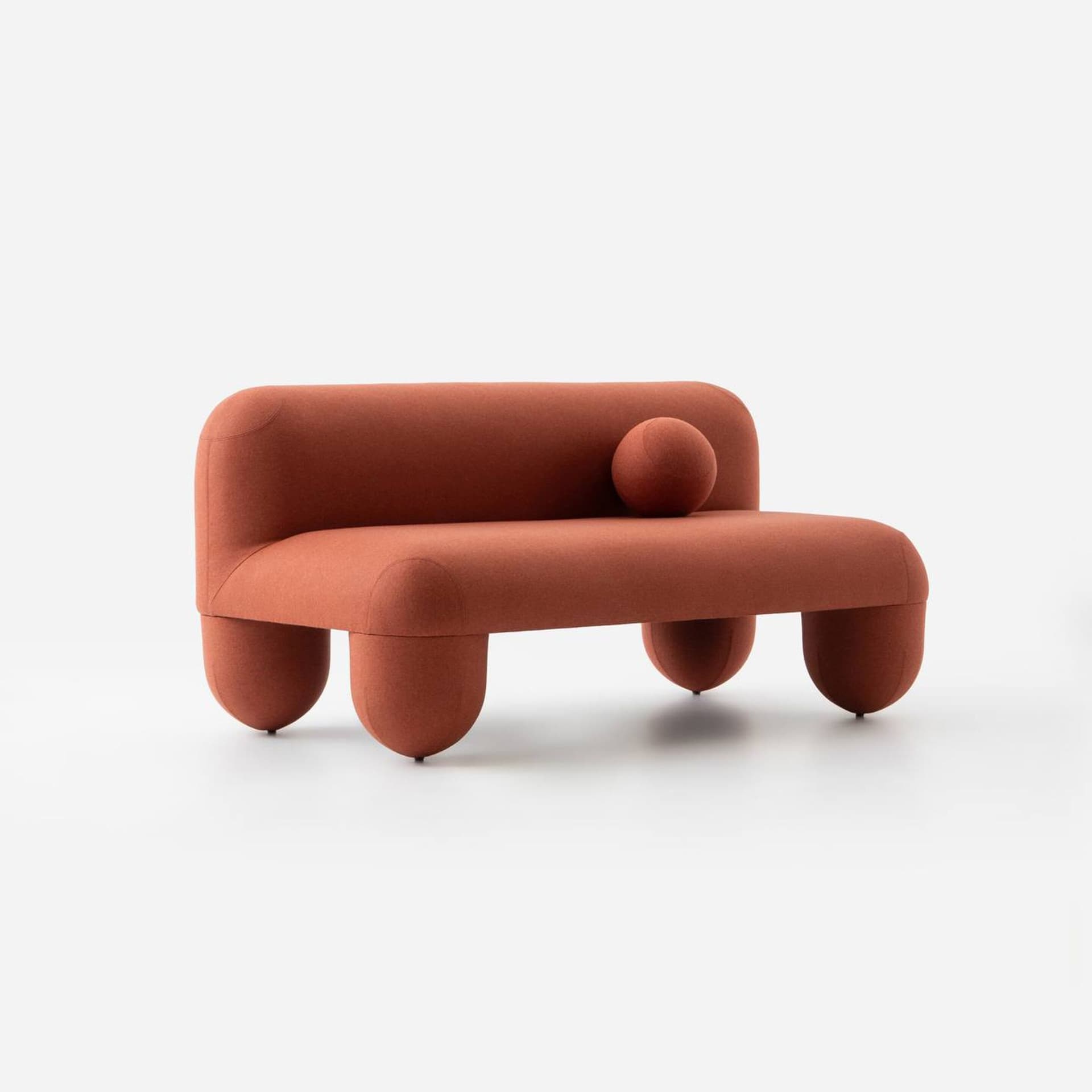 NOOM
HELLO
3 seater fabric sofa — 4