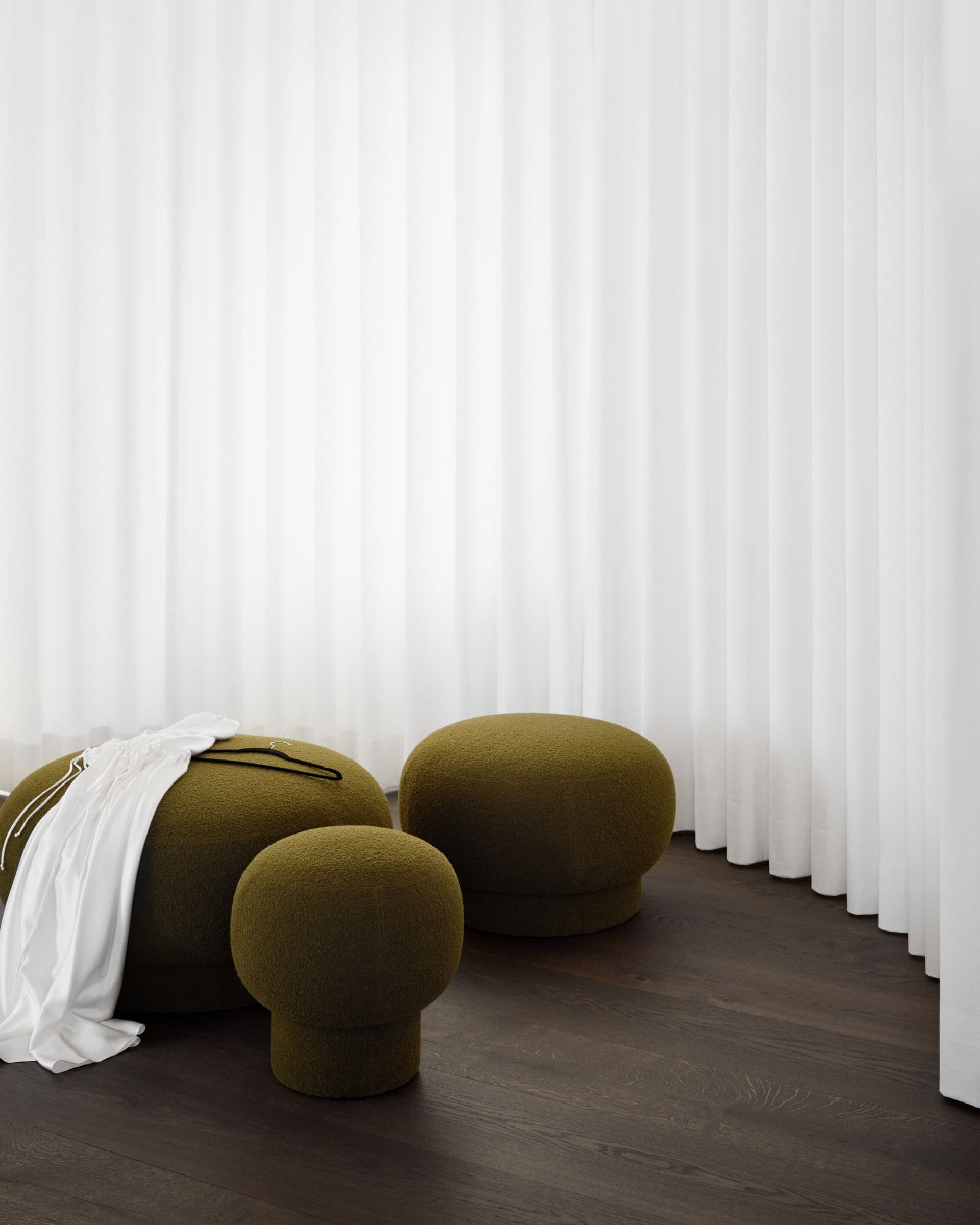 NORR11
LIÈGE
Round fabric pouf — 7