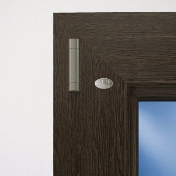 NURITH
YOUNG
PVC patio door — 16